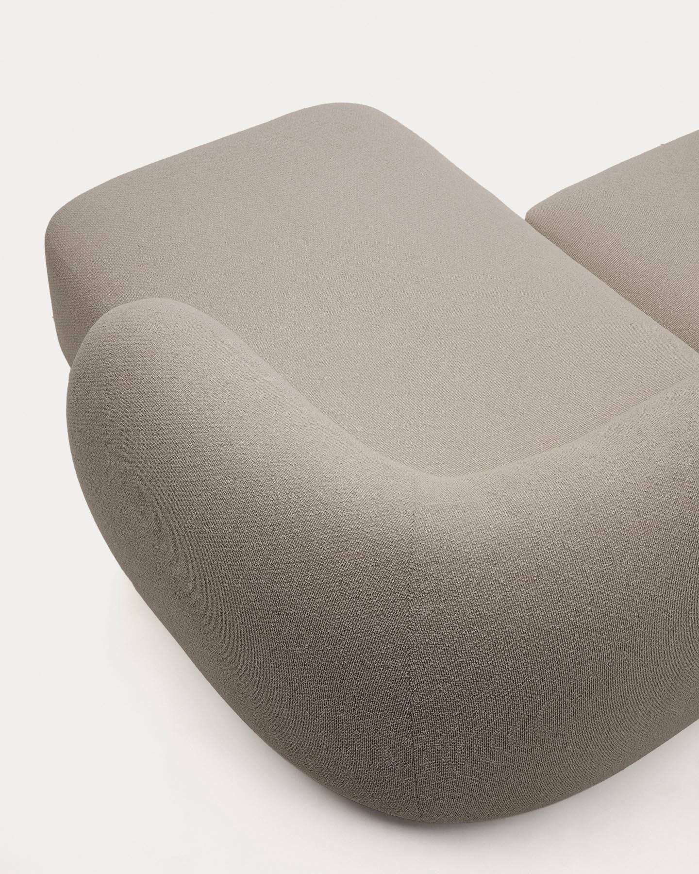 Schwer entflammbares 2-Sitzer-Modularsofa Martina mit Chenille und Chaiselongue rechts in Steinton 230 cm in Steinfarben präsentiert im Onlineshop von KAQTU Design AG. L-Sofa rechts ist von Kave Home