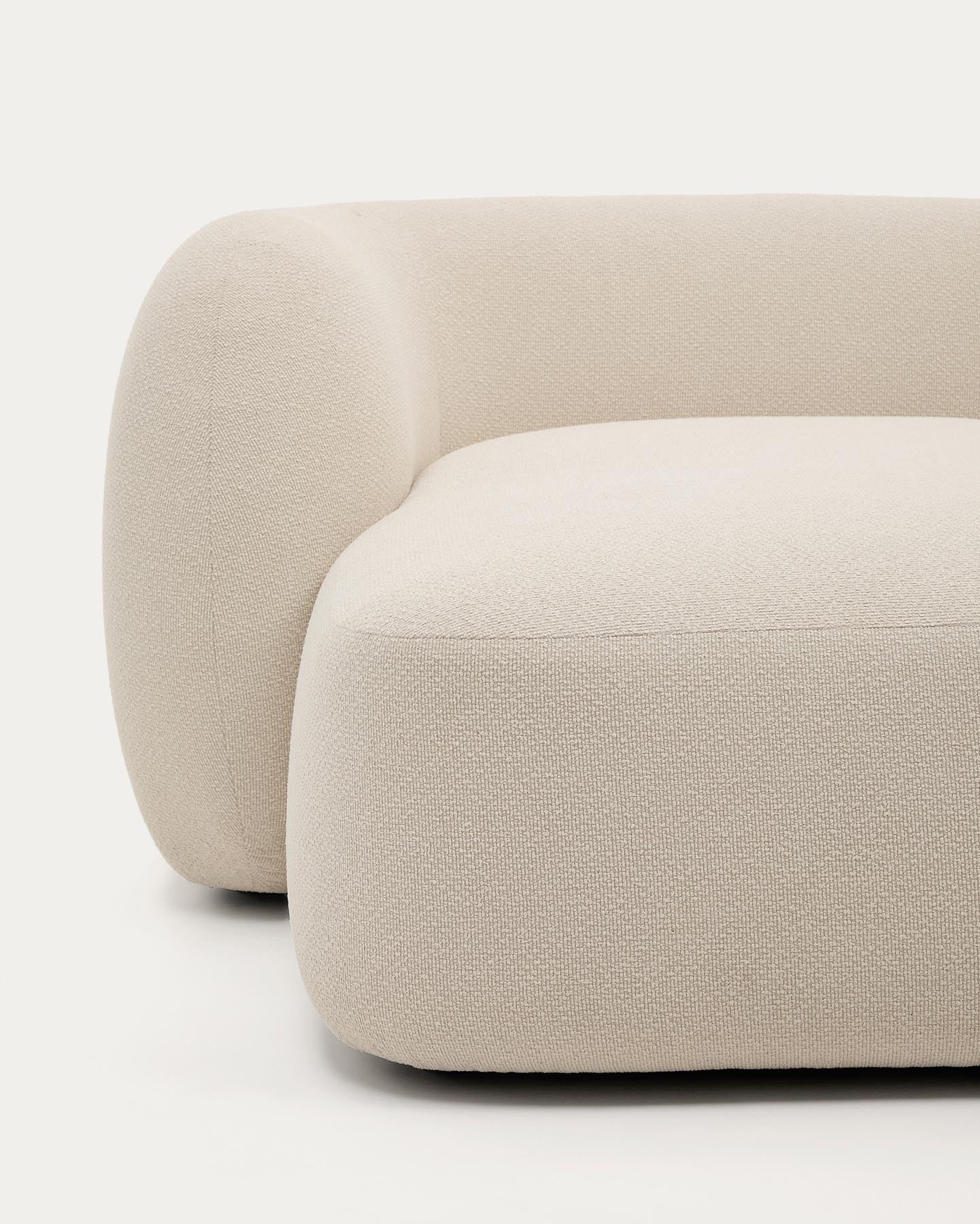 Schwer entflammbares 2-Sitzer-Modularsofa Martina mit Chenille und Chaiselongue rechts in Ecru 230 cm in Ecru präsentiert im Onlineshop von KAQTU Design AG. L-Sofa rechts ist von Kave Home