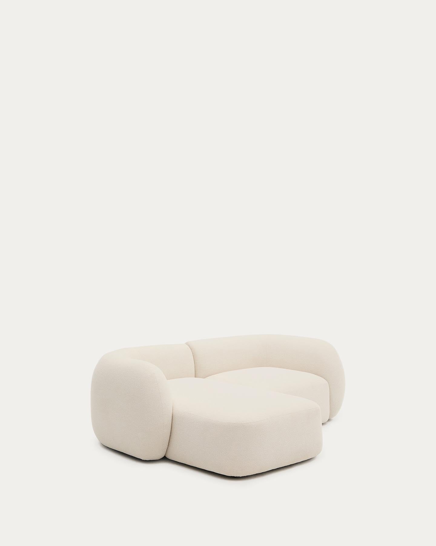 Schwer entflammbares 2-Sitzer-Modularsofa Martina mit Chenille und Chaiselongue links in Ecru 230 cm in Ecru präsentiert im Onlineshop von KAQTU Design AG. L-Sofa links ist von Kave Home