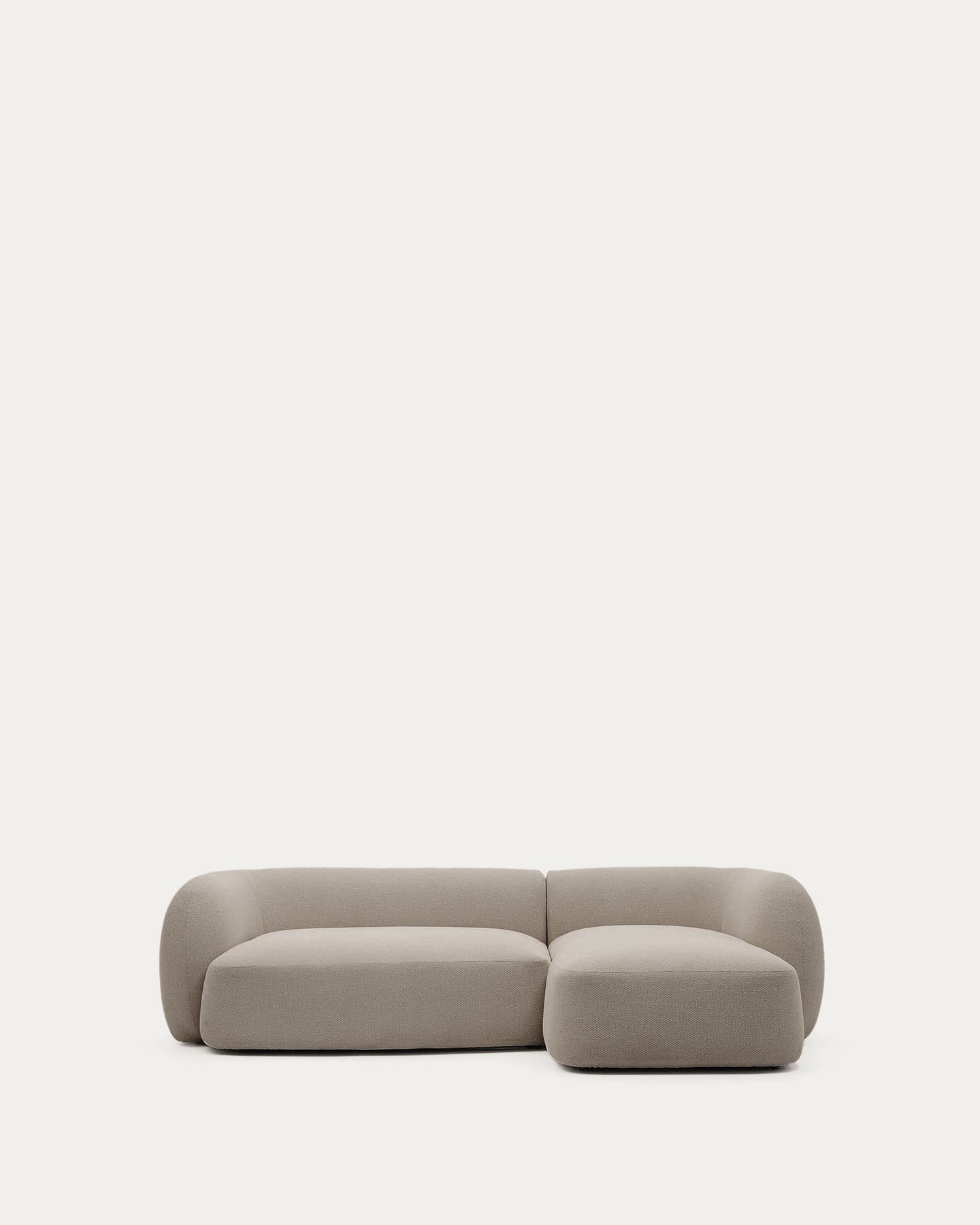 Schwer entflammbares 3-Sitzer-Modularsofa Martina mit Chenille und Chaiselongue rechts in Steinton 287 cm in Steinfarben präsentiert im Onlineshop von KAQTU Design AG. L-Sofa rechts ist von Kave Home