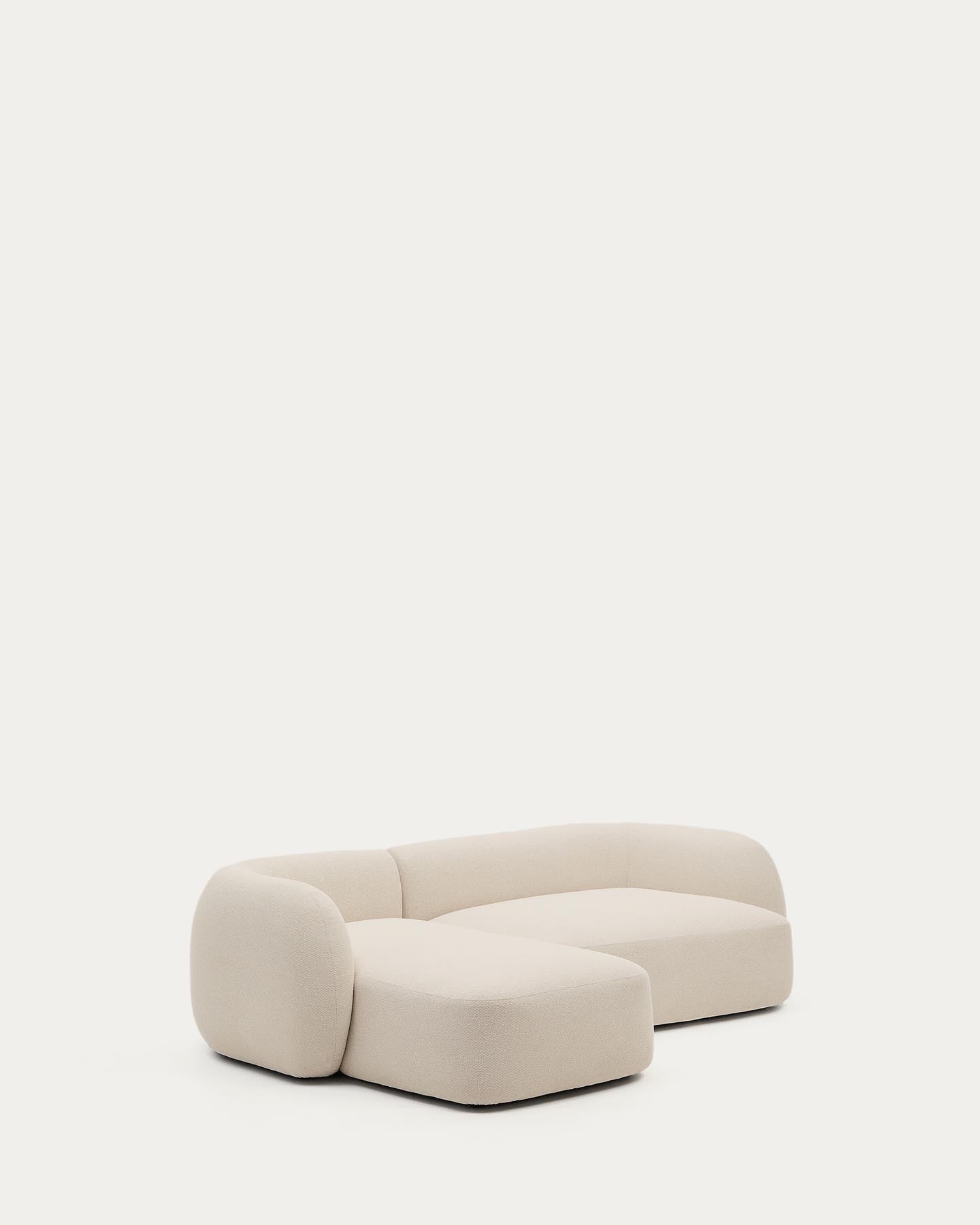 Schwer entflammbares 3-Sitzer-Modularsofa Martina mit Chenille und Chaiselongue links in Ecru 287 cm in Ecru präsentiert im Onlineshop von KAQTU Design AG. L-Sofa links ist von Kave Home
