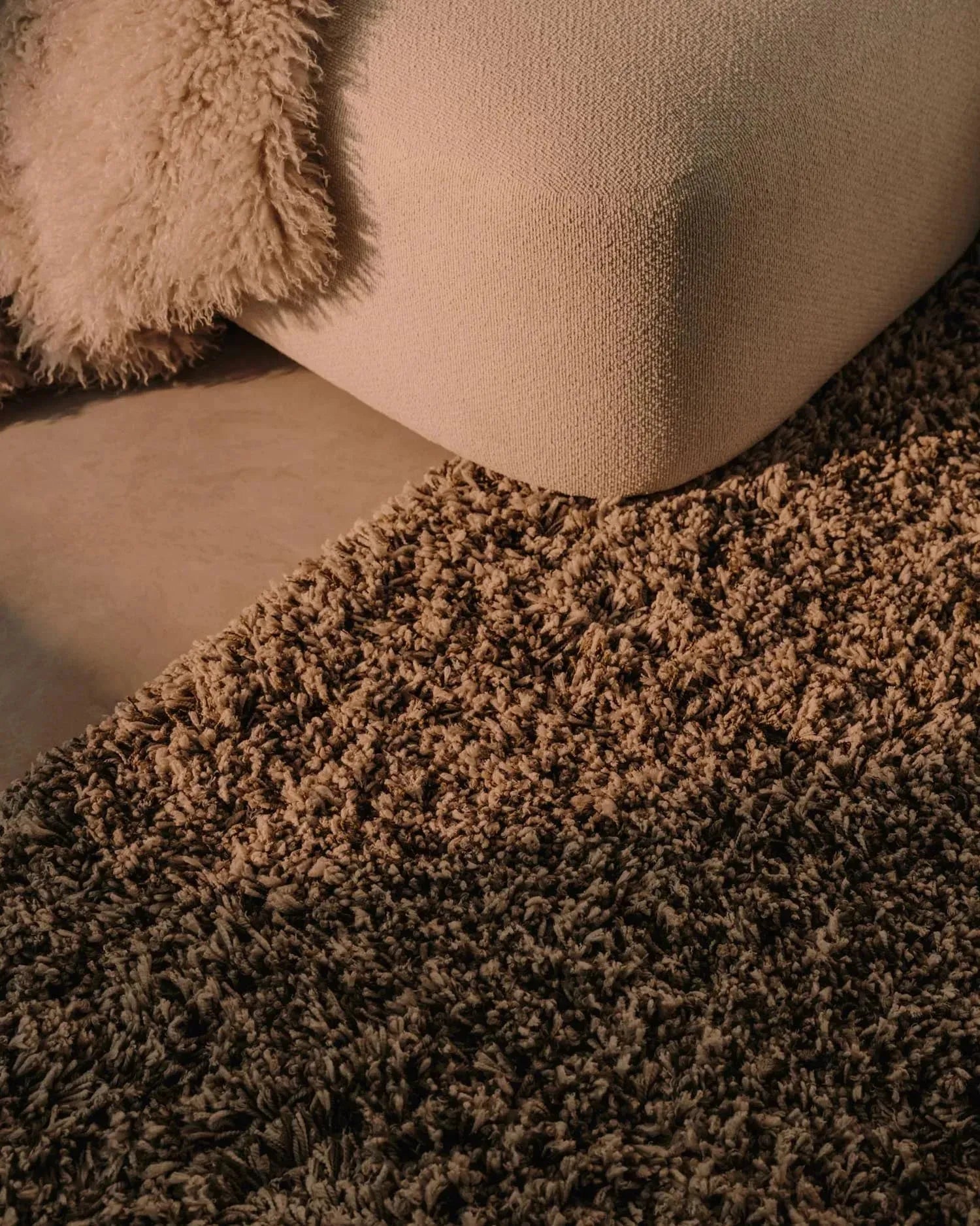 Das Martina Sofa: modulares 3-Sitzer-Design, Chenille Écru, 287 cm, linke Chaiselongue, vereint Eleganz und Bequemlichkeit.