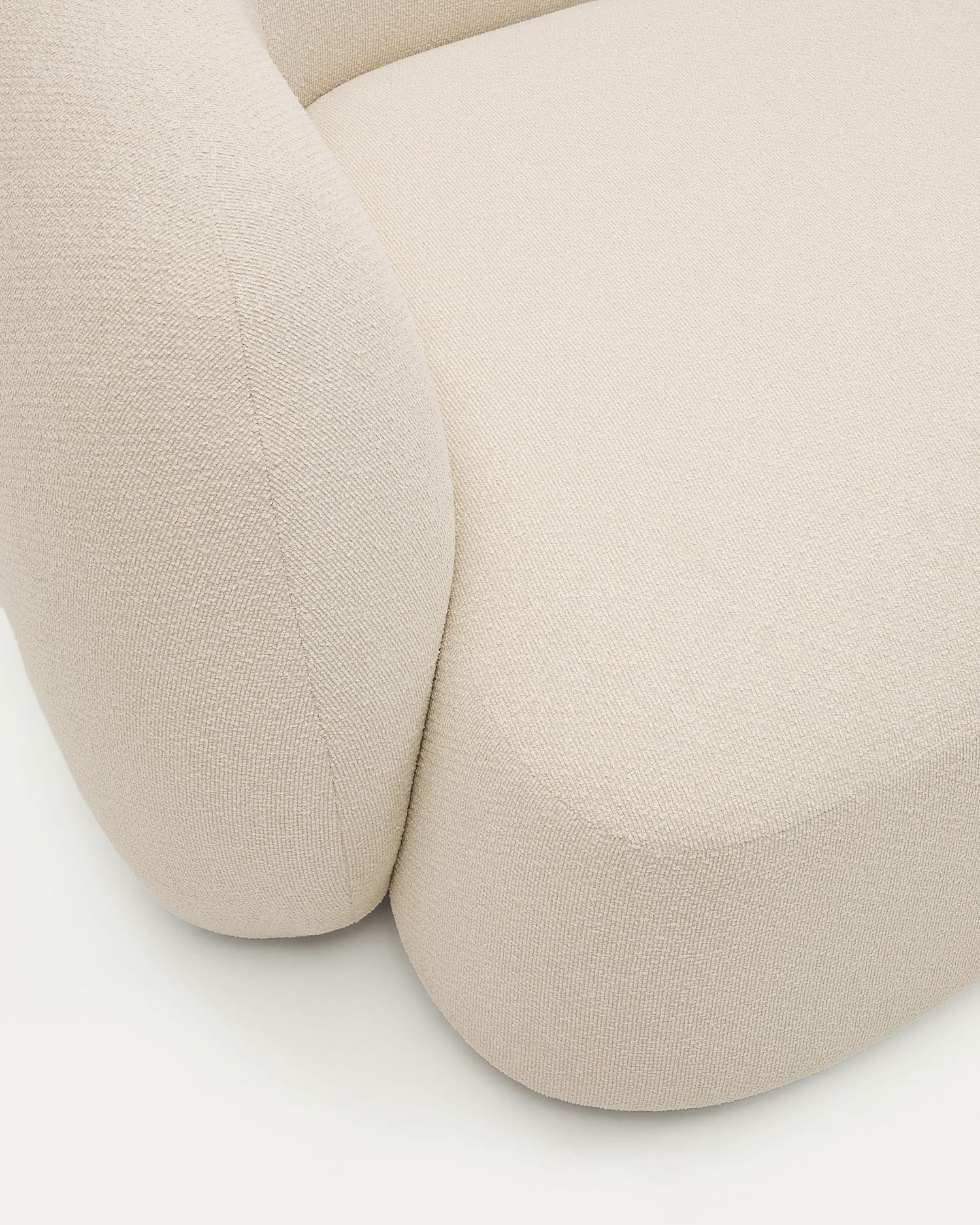 Das Martina Sofa: 4-Sitzer, modular, 377 cm, in Ecru Chenille mit rechter Chaiselongue. Eleganz und Komfort für Ihr Wohnzimmer.
