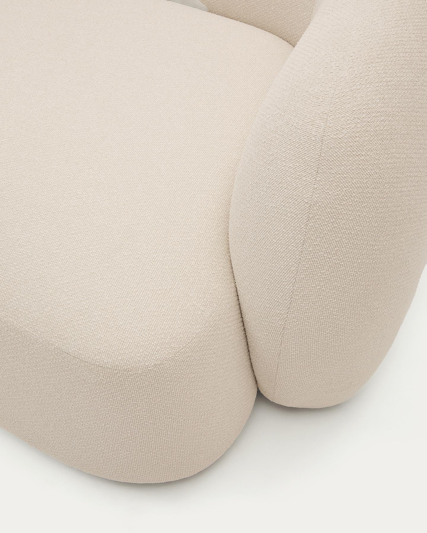 Schwer entflammbares 4-Sitzer-Modularsofa Martina mit Chenille und Chaiselongue links in Ecru 377 cm in Ecru präsentiert im Onlineshop von KAQTU Design AG. L-Sofa links ist von Kave Home