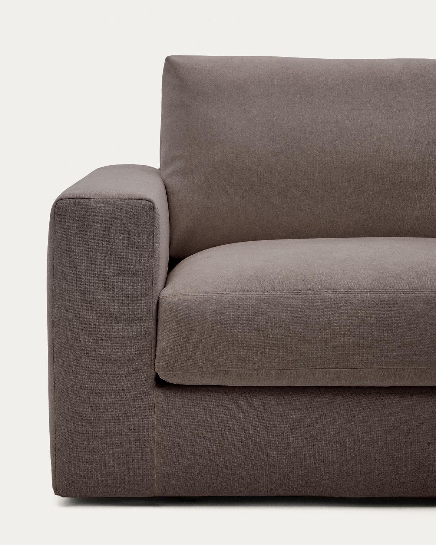 Modulares Sofa Alea für 4 Personen mit abnehmbarem Bezug aus Chenille mit Chaiselongue rechts in Dunkelbraun, 310 cm in Dunkelbraun präsentiert im Onlineshop von KAQTU Design AG. 3er Sofa ist von Kave Home
