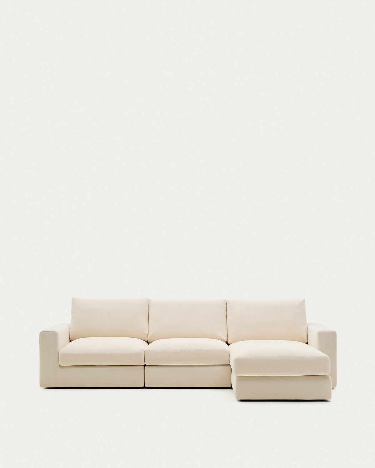 Modulares Sofa Alea für 4 Personen mit abnehmbarem Bezug aus Chenille mit Chaiselongue rechts in Ecru, 310 cm in Ecru präsentiert im Onlineshop von KAQTU Design AG. L-Sofa rechts ist von Kave Home