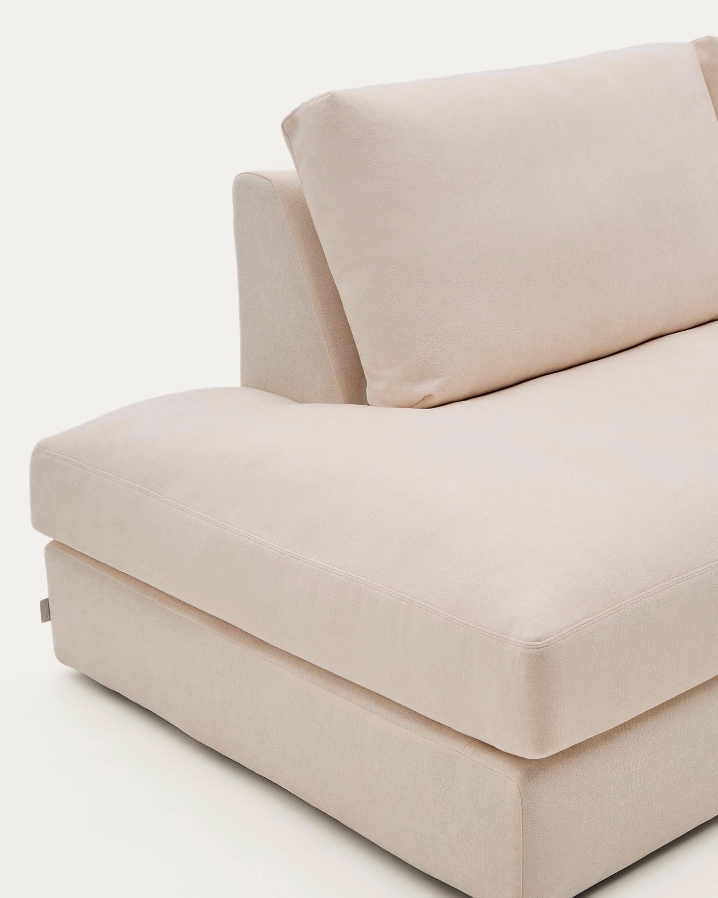 Modulares Sofa Alea für 5 Personen mit abnehmbarem Bezug aus Chenille mit Chaiselongue rechts in Beige, 340 cm in Beige präsentiert im Onlineshop von KAQTU Design AG. 3er Sofa ist von Kave Home