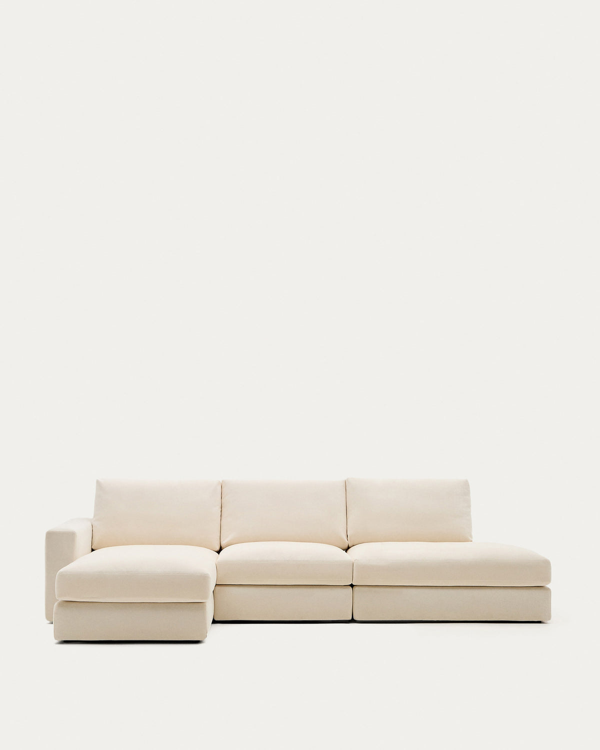 Modulares Sofa Alea für 5 Personen mit abnehmbarem Bezug aus Chenille mit Chaiselongue links in Ecru, 340 cm in Ecru präsentiert im Onlineshop von KAQTU Design AG. L-Sofa links ist von Kave Home