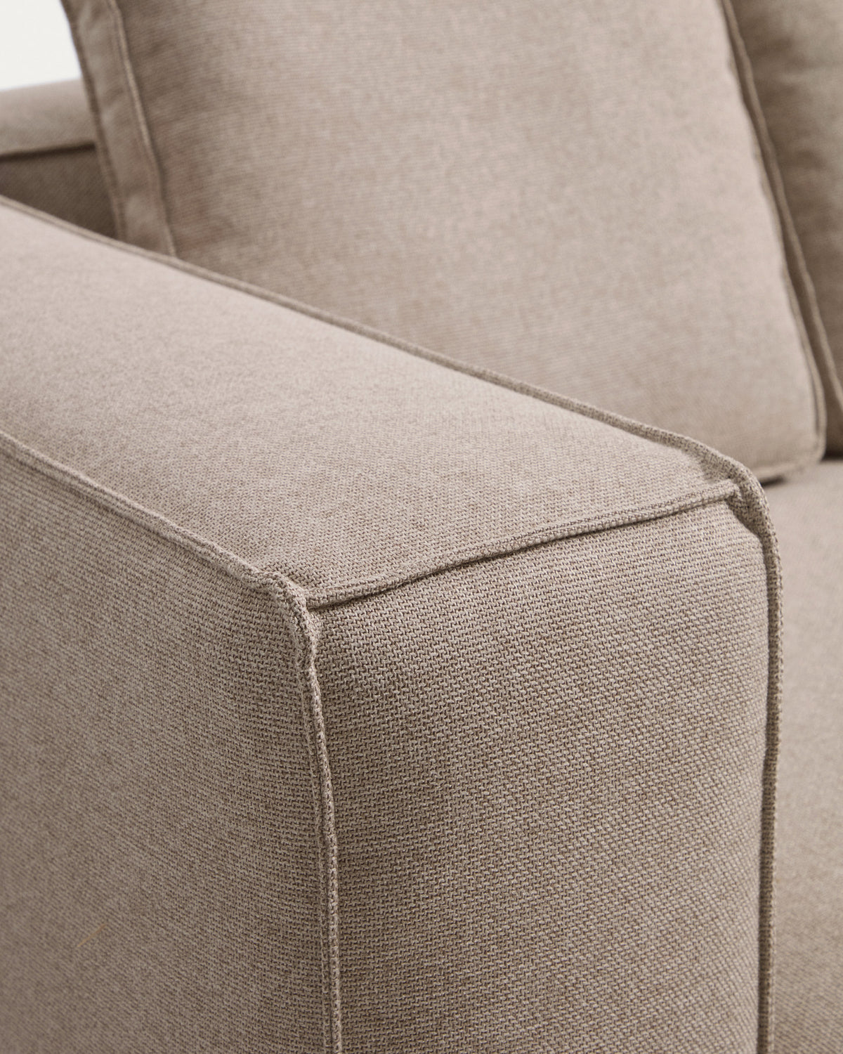 Beiges 3-Sitzer-Bettsofa Marela mit Stoffbezug, Armlehnen und schwarzen Beinen
