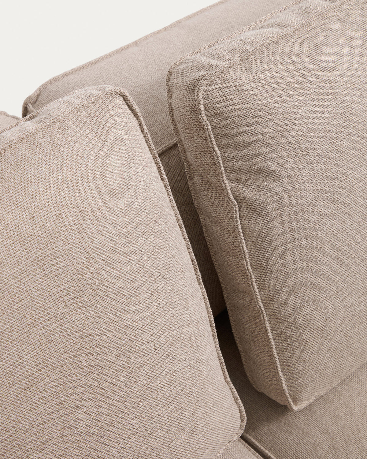 Beiges Bettsofa Marela mit Chaiselongue rechts, Gewebebezug und schwarzen Beinen