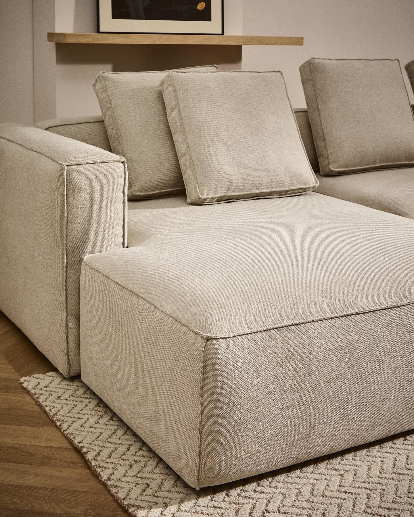 3-Sitzer Bettsofa Marela mit Chaiselongue links in beiger Chenille, 276 cm, FSC Mix Credit in Beige präsentiert im Onlineshop von KAQTU Design AG. Bettsofa ist von Kave Home