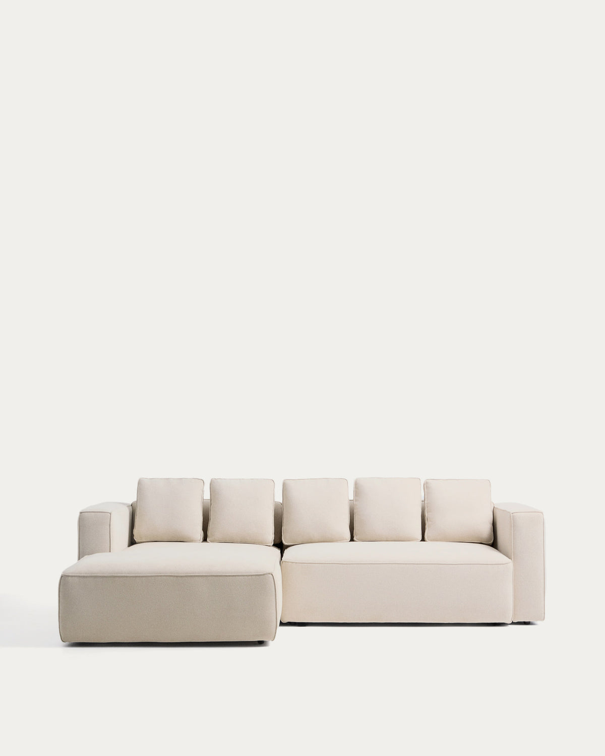 Bettsofa Marela mit Chaiselongue links in ecrufarbener Chenille und schwarzen Beinen