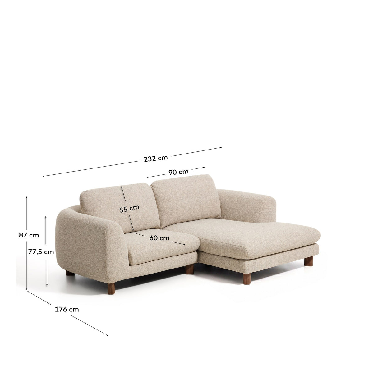 3-Sitzer Sofa Vera mit Chaiselongue rechts in Beige mit Beinen aus massivem Eschenholz mit Nussbaum-Finish, 232 cm, FSC Mix Credit in Beige präsentiert im Onlineshop von KAQTU Design AG. 3er Sofa ist von Kave Home