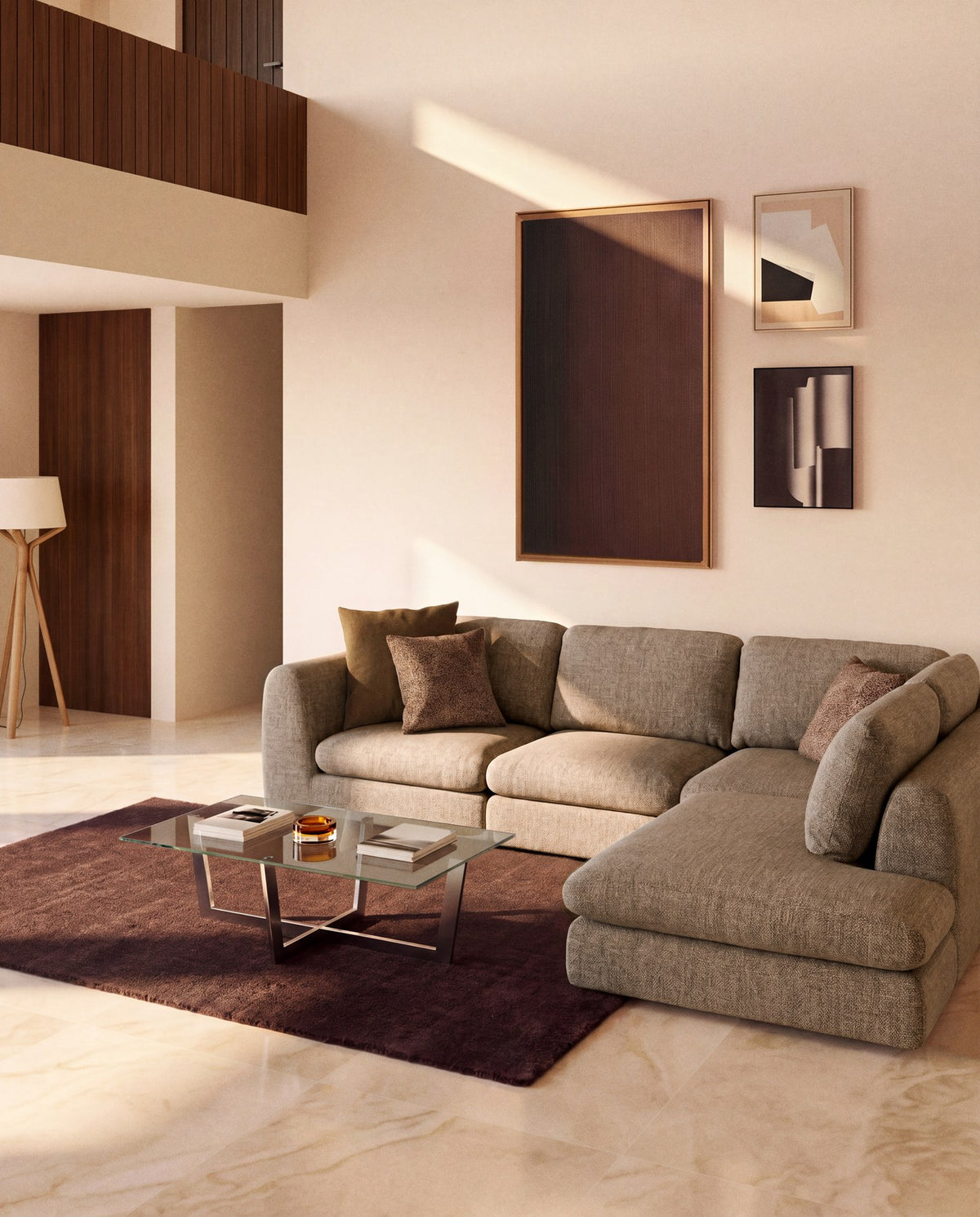 5-Sitzer Ecksofa Vera in Hellbraun mit Randmodul links, Gewebebezug, abgerundeten Armlehnen und niedrigem Holzgestell von Kave Home.