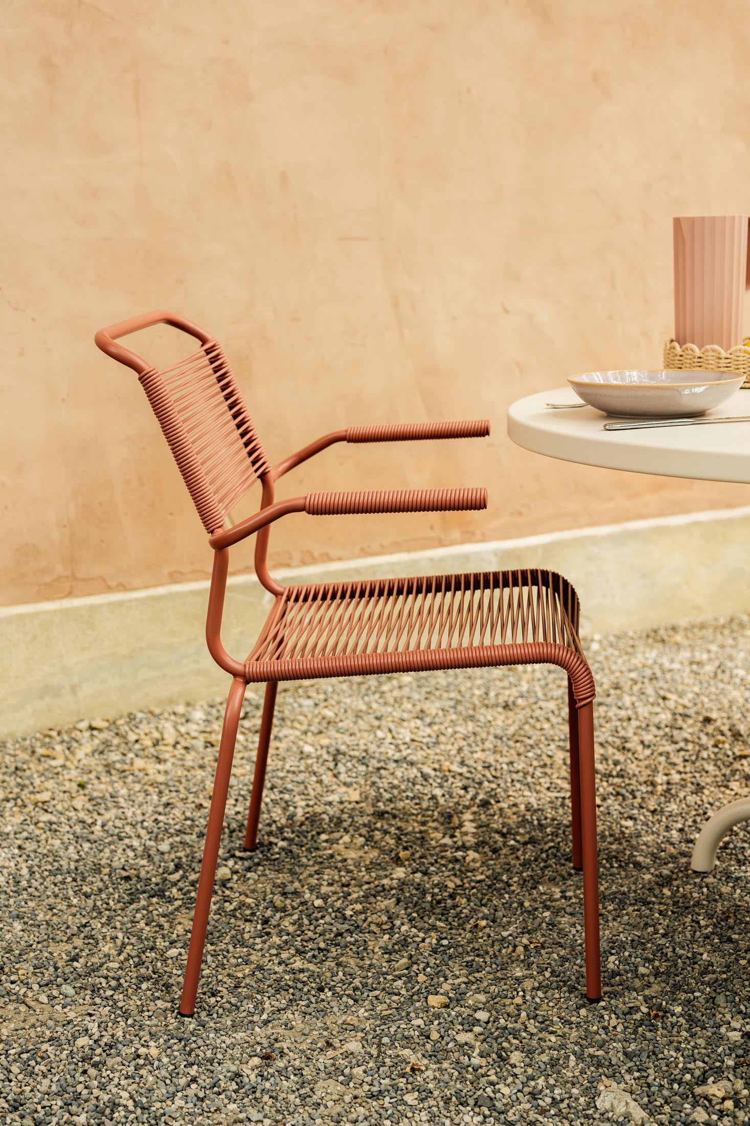 Säntis Metall-Gartentisch ø117 klappbar in Rot präsentiert im Onlineshop von KAQTU Design AG. Gartentisch ist von Schaffner