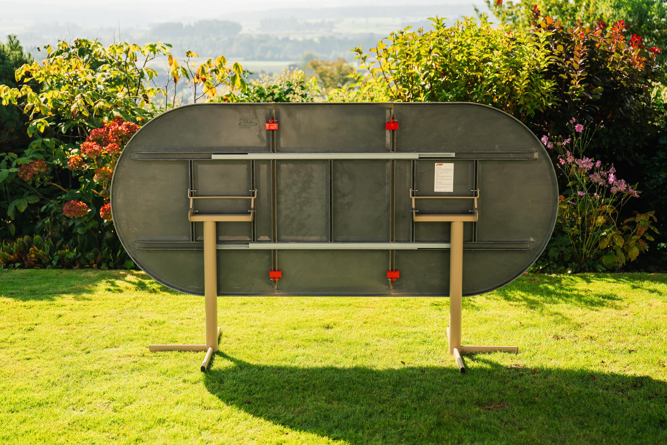 Bodensee Glasfaser-Gartentisch 160/218x95 oval klappbar, ausziehbar in Graphit präsentiert im Onlineshop von KAQTU Design AG. Gartentisch ist von Schaffner
