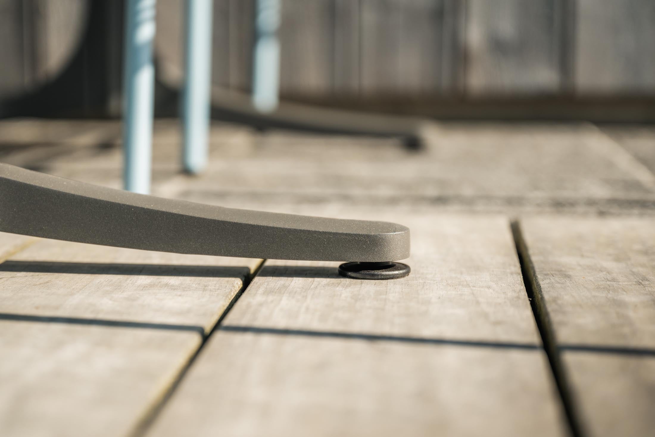 Moderner, wetterfester Glasfaser-Gartentisch 120x70 cm, klappbar, UV-beständig, langlebig, Schweizer Qualität – perfekt für Balkon, Terrasse oder Garten.