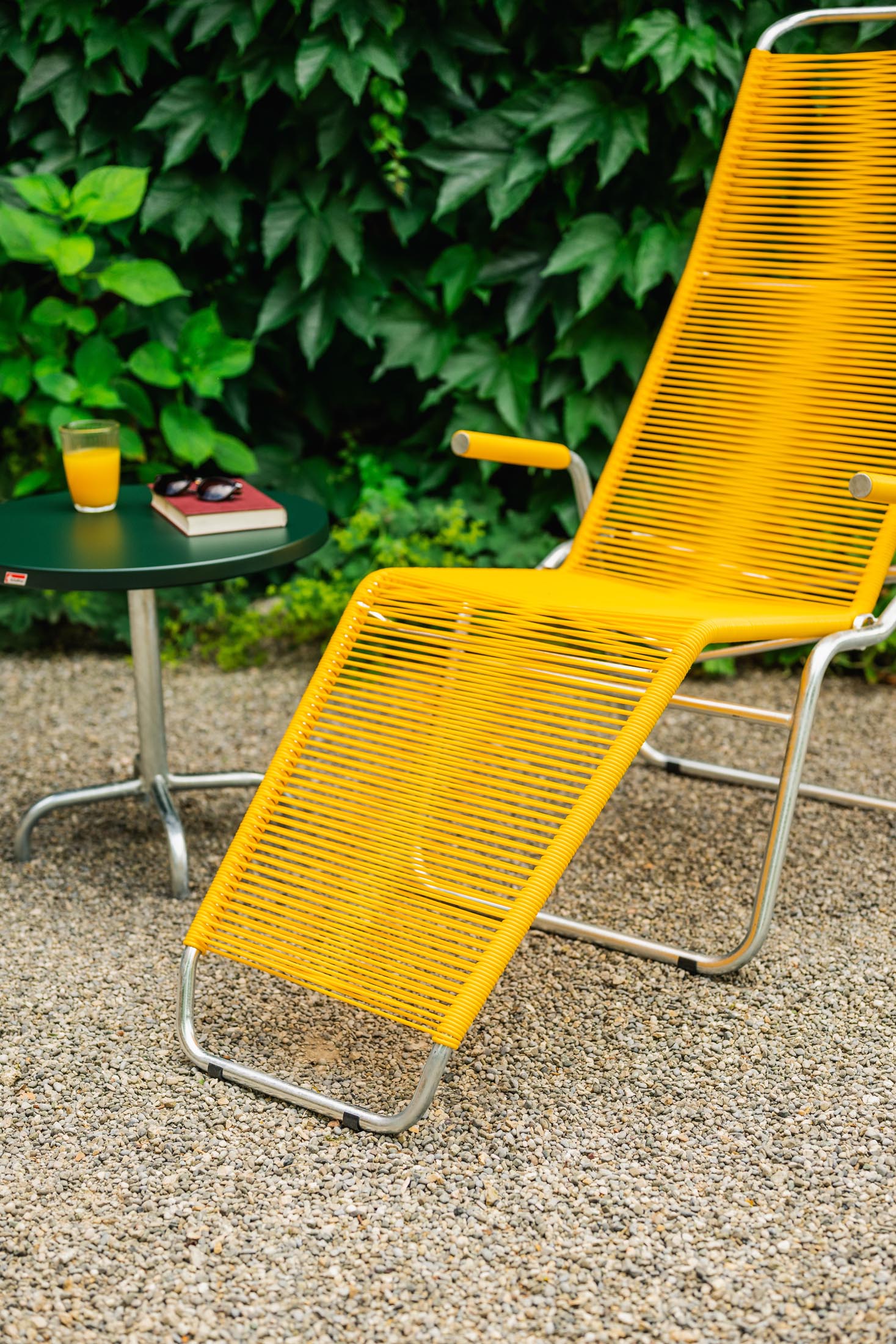 Liege Brissago Spaghetti in Gelb präsentiert im Onlineshop von KAQTU Design AG. Liegestuhl ist von Schaffner