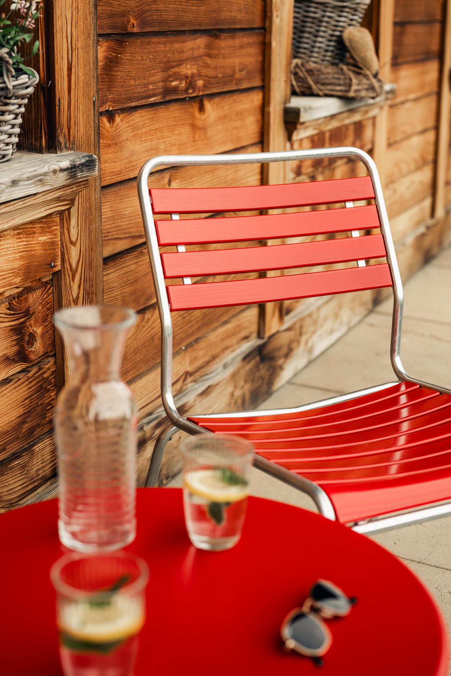 Rigi Holzlatten-Salonsessel  ohne Armlehne in Natur geölt  präsentiert im Onlineshop von KAQTU Design AG. Outdoor-Sessel ist von Schaffner