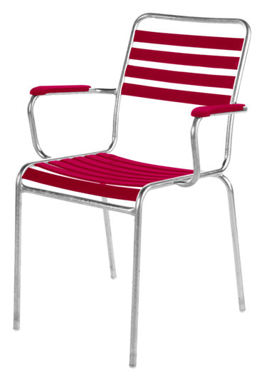 Der Lättlistuhl St. Moritz mit Armlehne von Schaffner vereint Komfort und Stil, ideal für Garten und Terrasse.