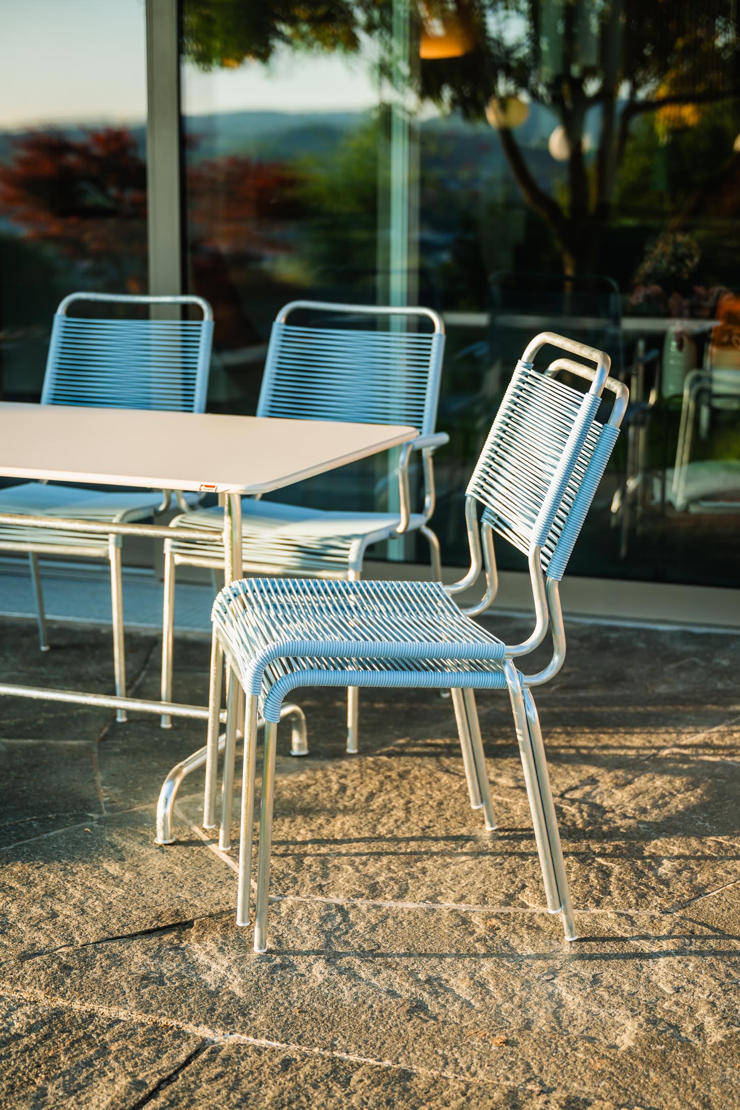 Rigi Spaghetti-Gartenstuhl ohne Armlehne Comfort in Pastellblau / Feuerverzinkt präsentiert im Onlineshop von KAQTU Design AG. Gartenstuhl ist von Schaffner