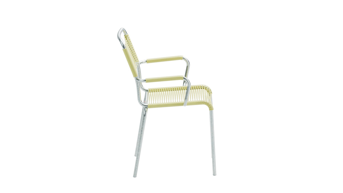 Rigi Spaghetti-Gartenstuhl mit Armlehne in Buchsbaumgelb präsentiert im Onlineshop von KAQTU Design AG. Gartenstuhl mit Armlehnen ist von Schaffner