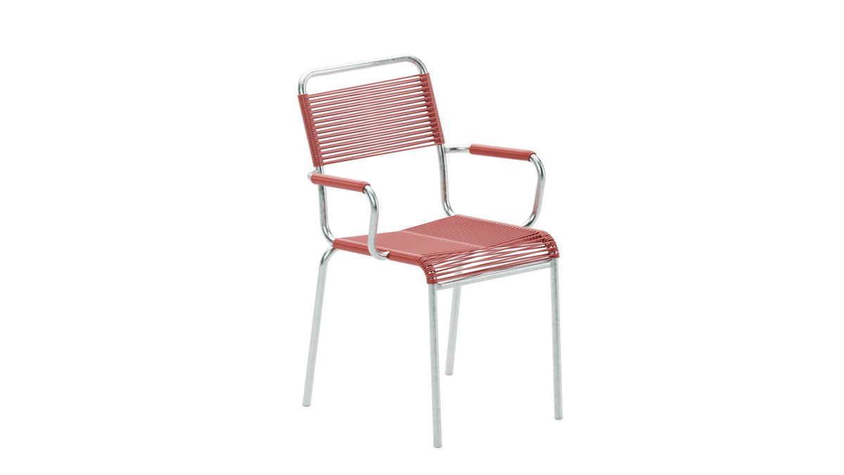 Rigi Spaghetti-Gartenstuhl mit Armlehne in Ahornrot präsentiert im Onlineshop von KAQTU Design AG. Gartenstuhl mit Armlehnen ist von Schaffner