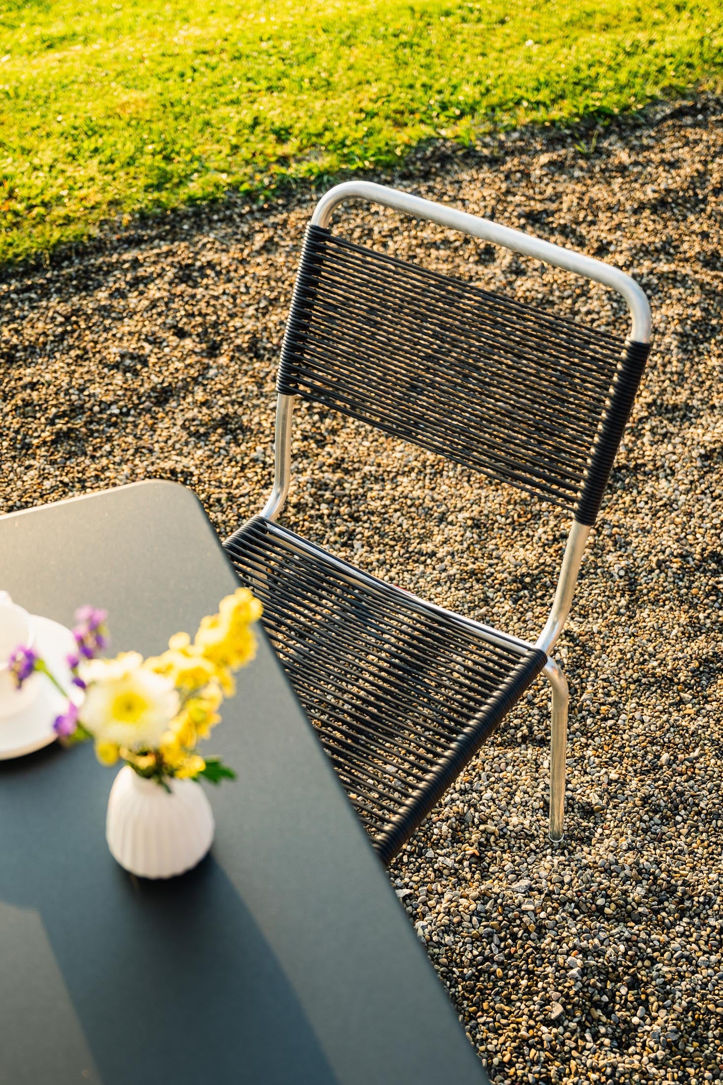 Rigi Spaghetti-Gartenstuhl ohne Armlehne in Tannengrün präsentiert im Onlineshop von KAQTU Design AG. Gartenstuhl ist von Schaffner