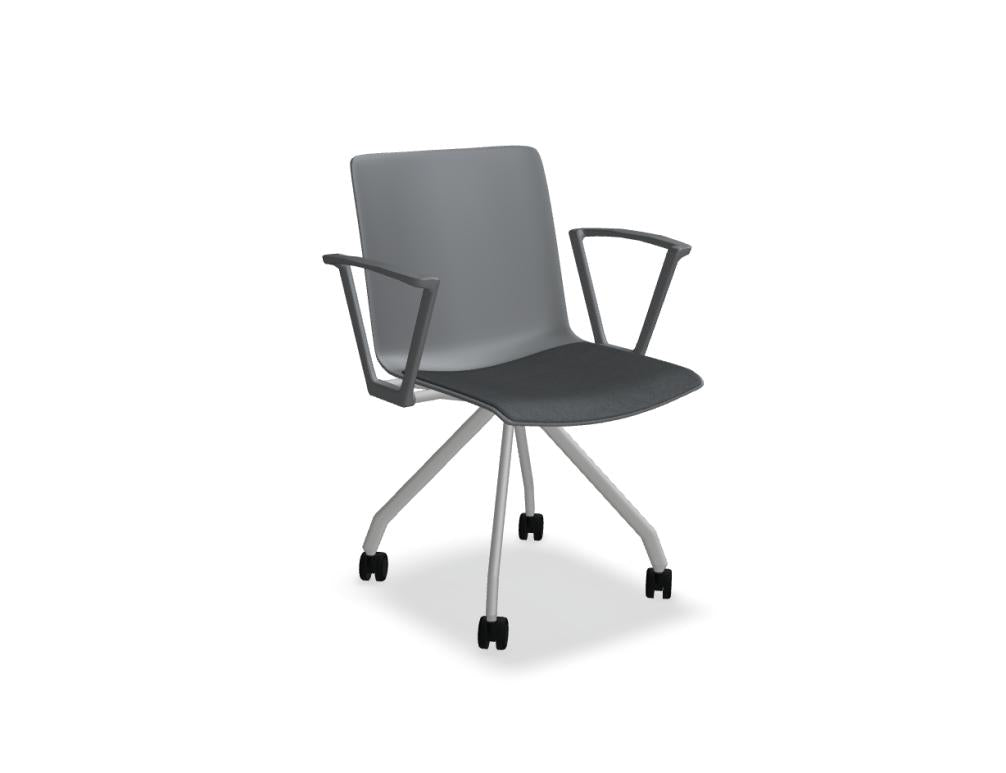 Shila SHS07K - Stuhl Kreuzfuß mit Rollen in Grün präsentiert im Onlineshop von KAQTU Design AG. Dreh-Schalenstuhl mit Rollen ist von Mdd