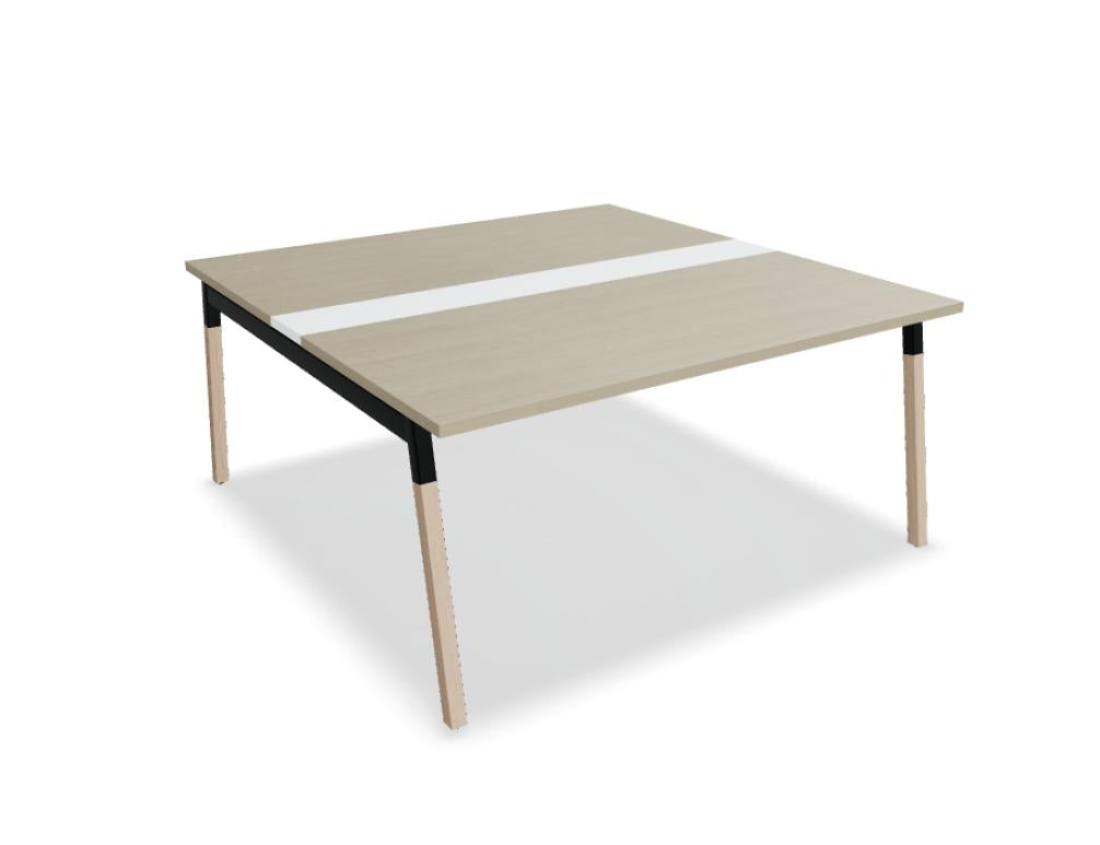 Ogi W SW34 - Konferenztisch mit Holzbeinen in Honigeiche präsentiert im Onlineshop von KAQTU Design AG. Konferenztisch ist von Mdd
