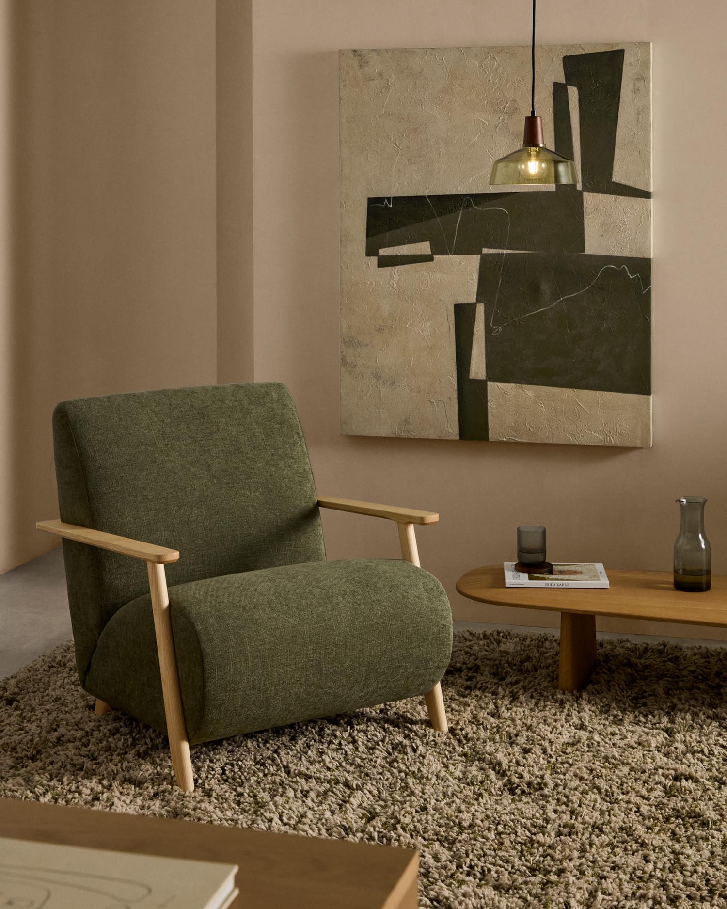 Eleganter Couchtisch Pirita aus massiver Eiche, 146 x 56,5 cm, FSC-zertifiziert, mit natürlichem Finish von Kave Home.