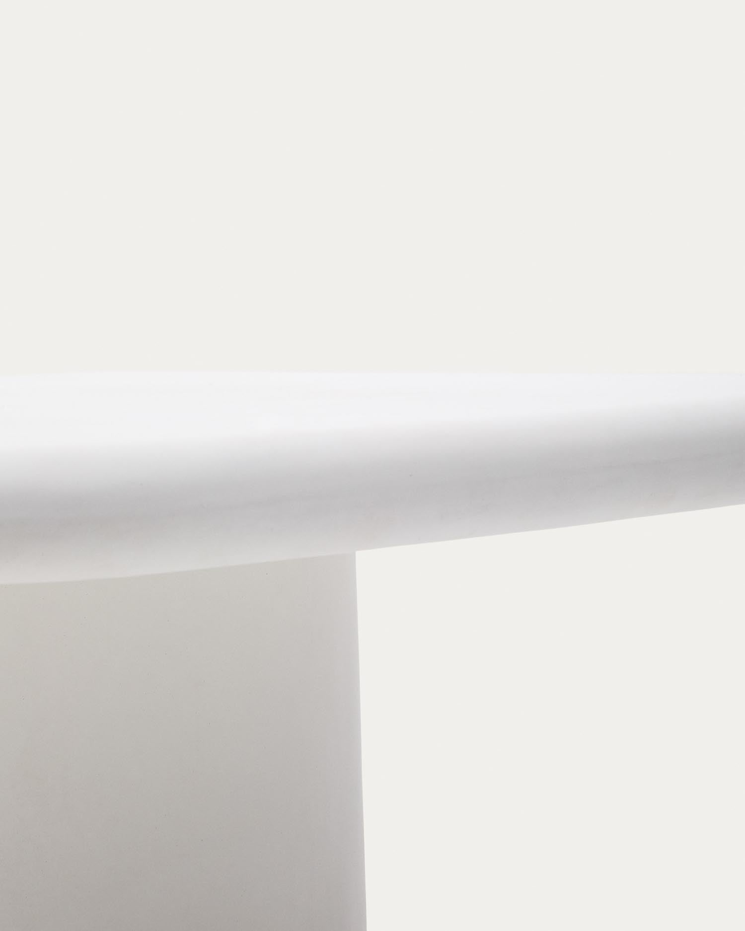 Tisch Addaia aus weißem Zement 135 x 135 cm in Weiss präsentiert im Onlineshop von KAQTU Design AG. Gartentisch ist von Kave Home