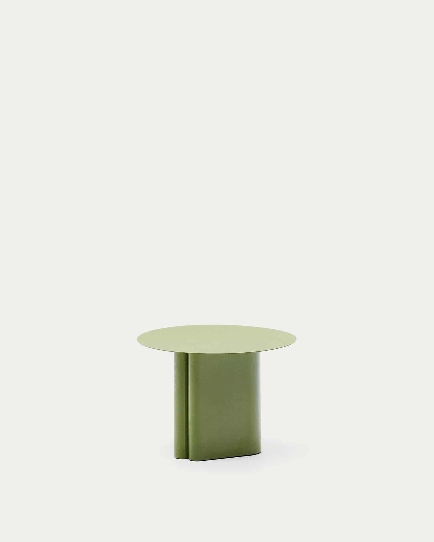 Beistelltisch Arvin aus Eisen in Grün Ø 55 cm in Grün präsentiert im Onlineshop von KAQTU Design AG. Beistelltisch ist von Kave Home
