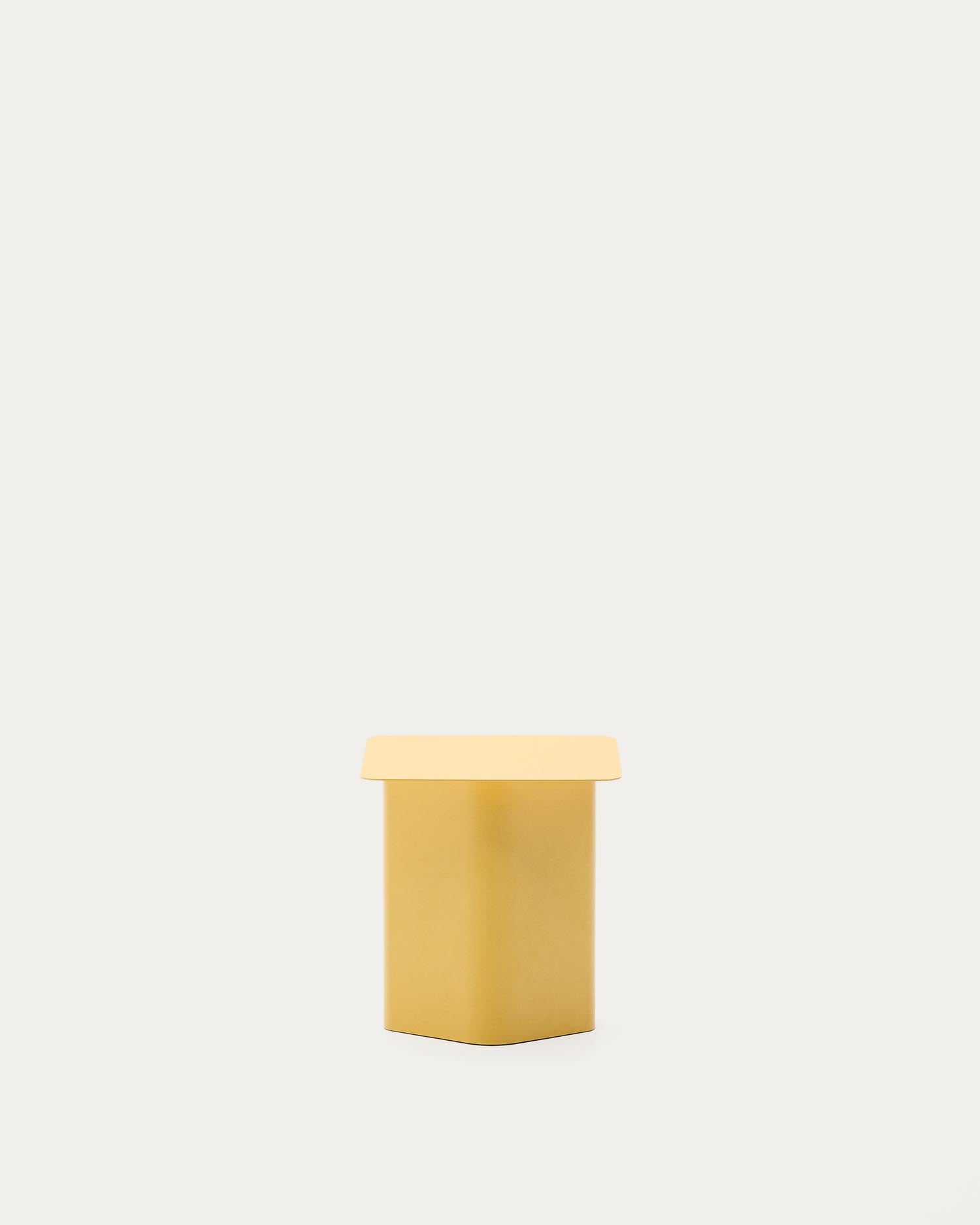 Beistelltisch Arvin aus Eisen in Gelb 42 x 42 cm in Gelb präsentiert im Onlineshop von KAQTU Design AG. Beistelltisch ist von Kave Home
