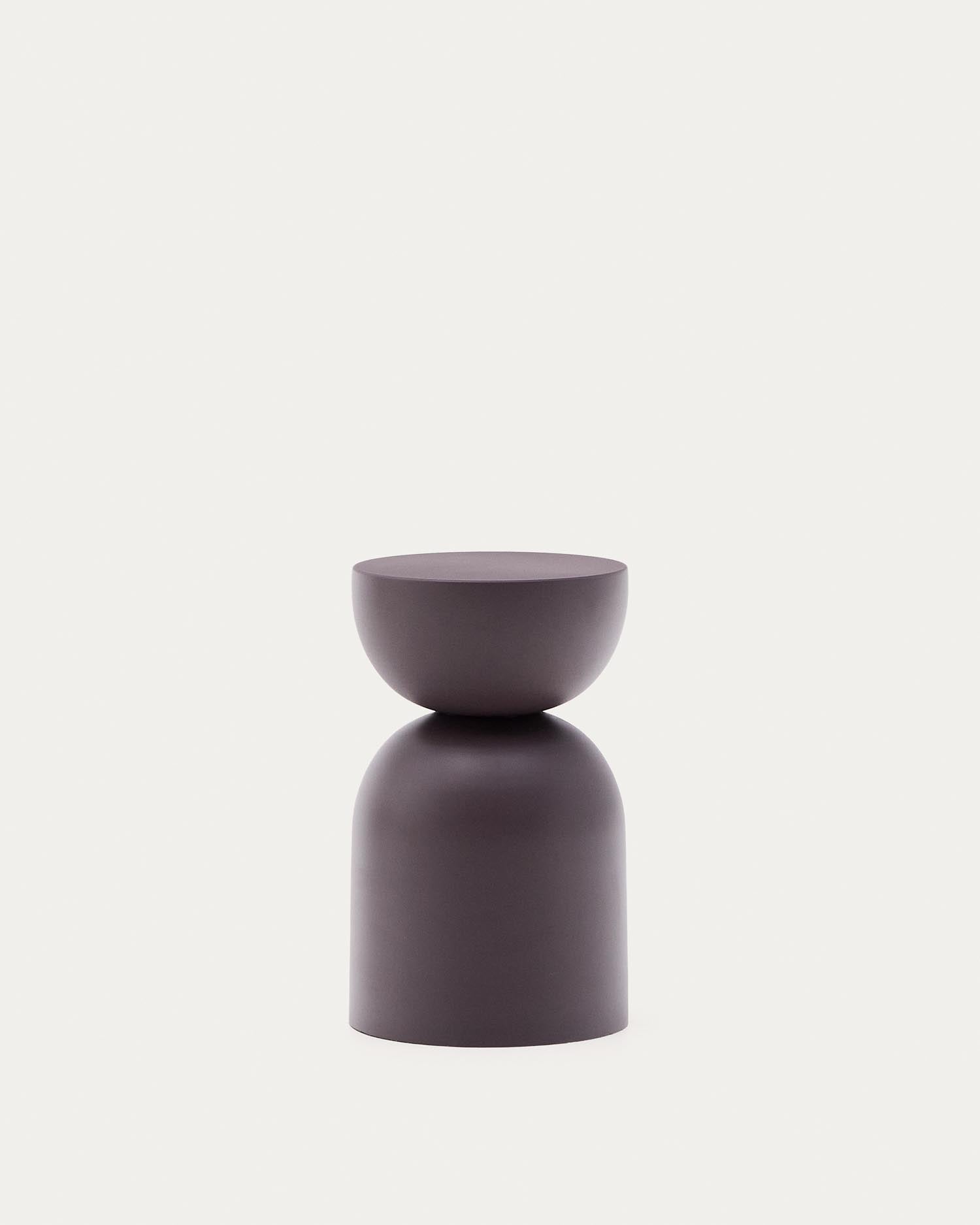 Beistelltisch Rachell aus Metall mit lackierter Oberfläche in Dunkellila Ø30 cm in Lila präsentiert im Onlineshop von KAQTU Design AG. Beistelltisch ist von Kave Home