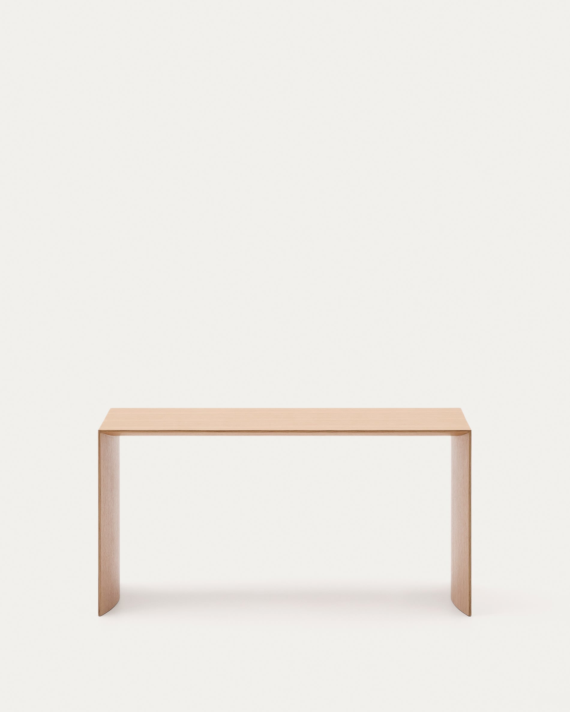 Moderner Couchtisch Litto aus Eichenfurnier, naturfarben, 90x45 cm, von Kave Home. Stilvoll und funktional für Ihr Wohnzimmer.