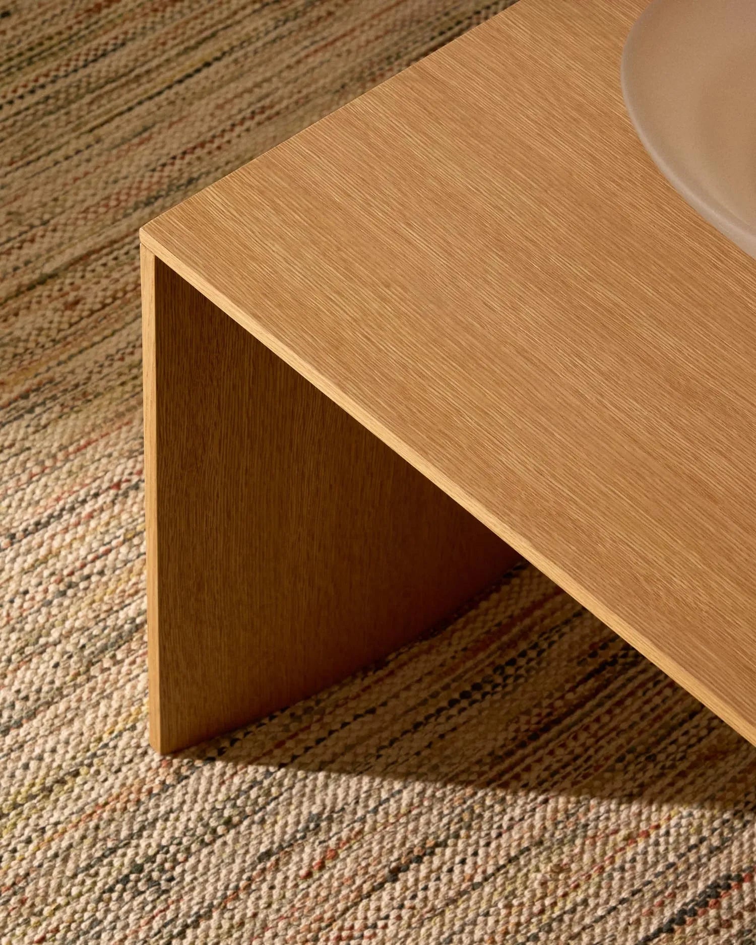 Litto: Eleganter Beistelltisch aus Eichenfurnier, 55x40 cm, naturfarben. Perfekt für stilvolle, nachhaltige Wohnräume.