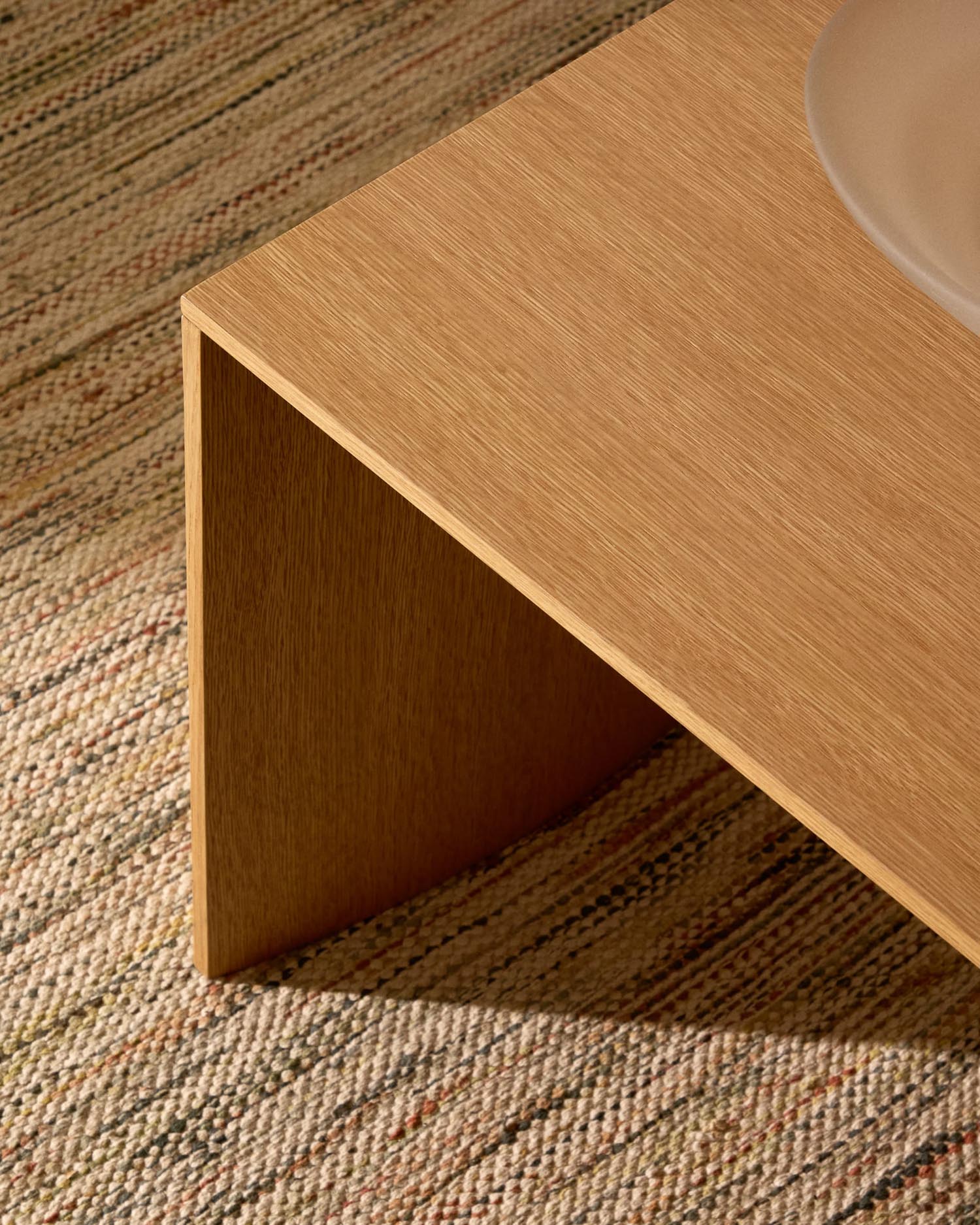 Litto: Eleganter Beistelltisch aus Eichenfurnier, 55x40 cm, naturfarben. Perfekt für stilvolle, nachhaltige Wohnräume.
