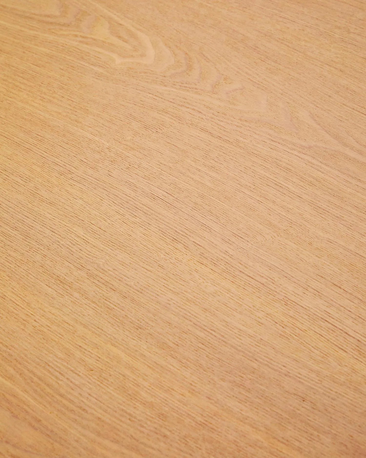 Runder Tisch Indara Ø100 cm, aus Eschefurnier und Kautschukholz, naturfarben, stilvoll und perfekt für zeitgemäße Essbereiche.