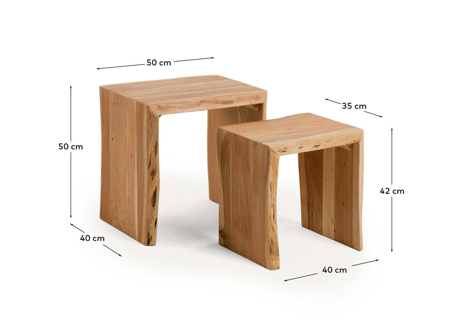 2er-Set Beistelltische Lomiri aus massivem Akazienholz mit gebleichtem Finish 50 x 42 cm / 34 x 42 cm in Natur präsentiert im Onlineshop von KAQTU Design AG. Beistelltisch ist von Kave Home