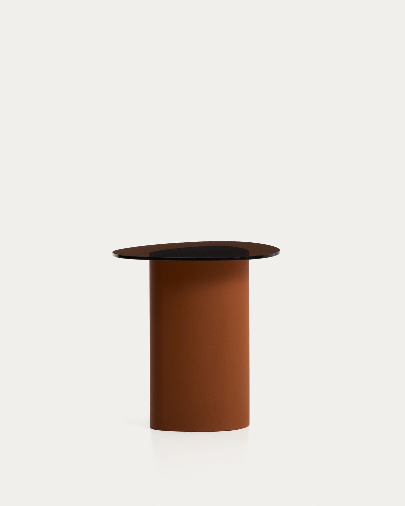 Moderner Beistelltisch Olir aus stabilen Materialien, mit einer eleganten Glasoberfläche und einem braunen Stahlrahmen, perfekt für jedes Zuhause.