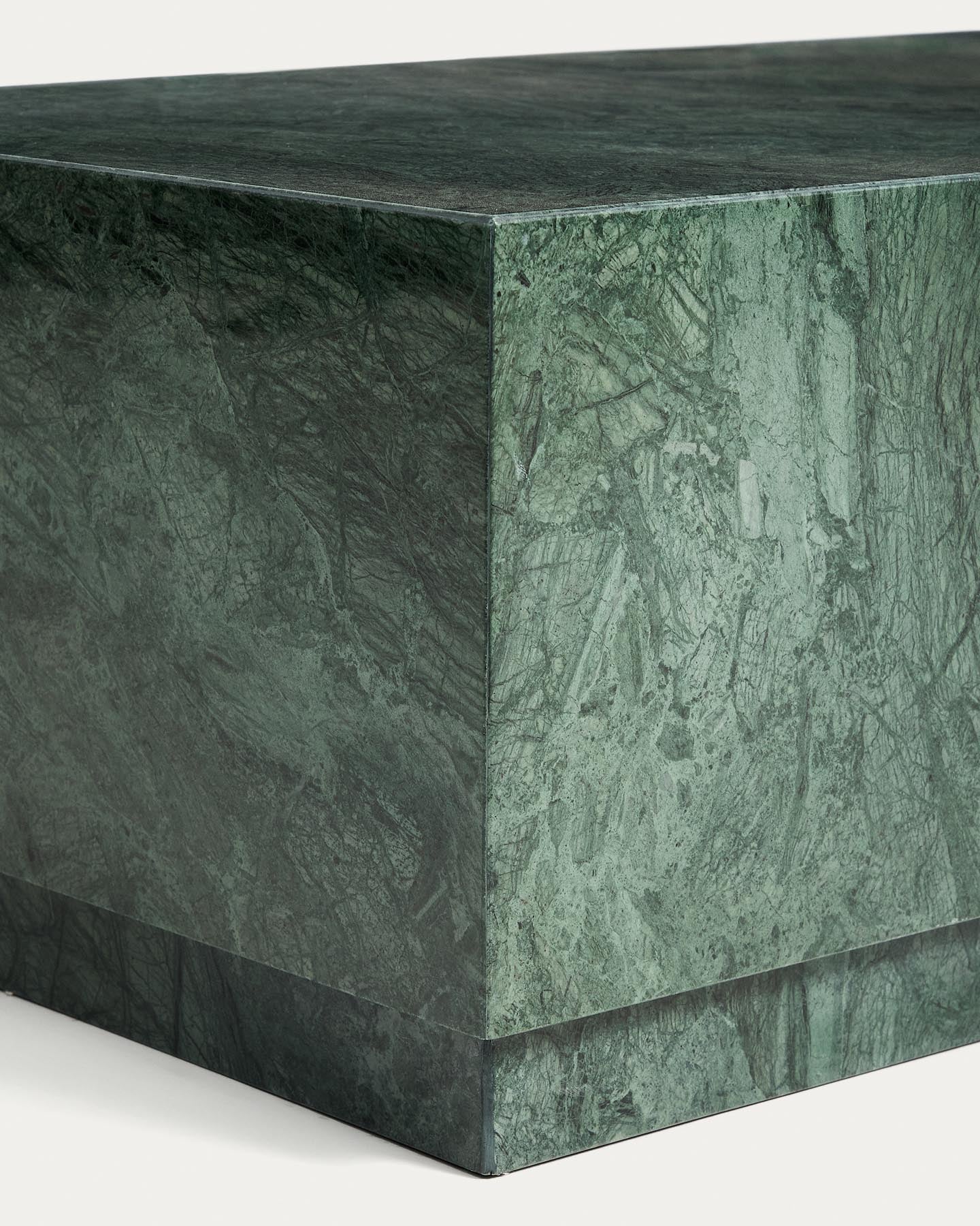 Marmortisch Sorein aus grünem Marmor 100 x 50 cm in Grün präsentiert im Onlineshop von KAQTU Design AG. Couchtisch ist von Kave Home