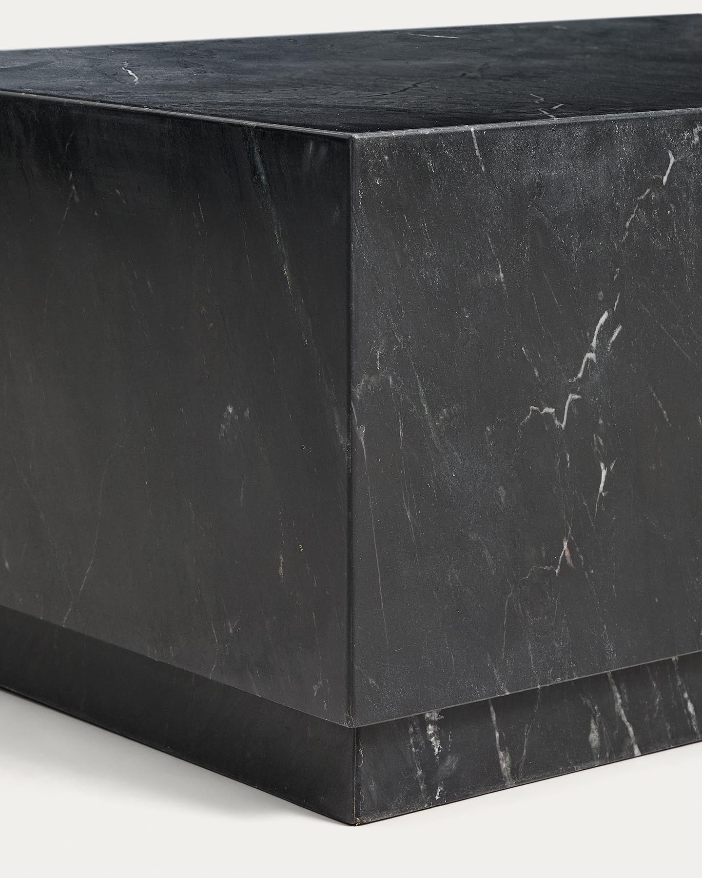 Marmortisch Sorein aus schwarzem Marmor 100 x 50 cm in Schwarz präsentiert im Onlineshop von KAQTU Design AG. Couchtisch ist von Kave Home