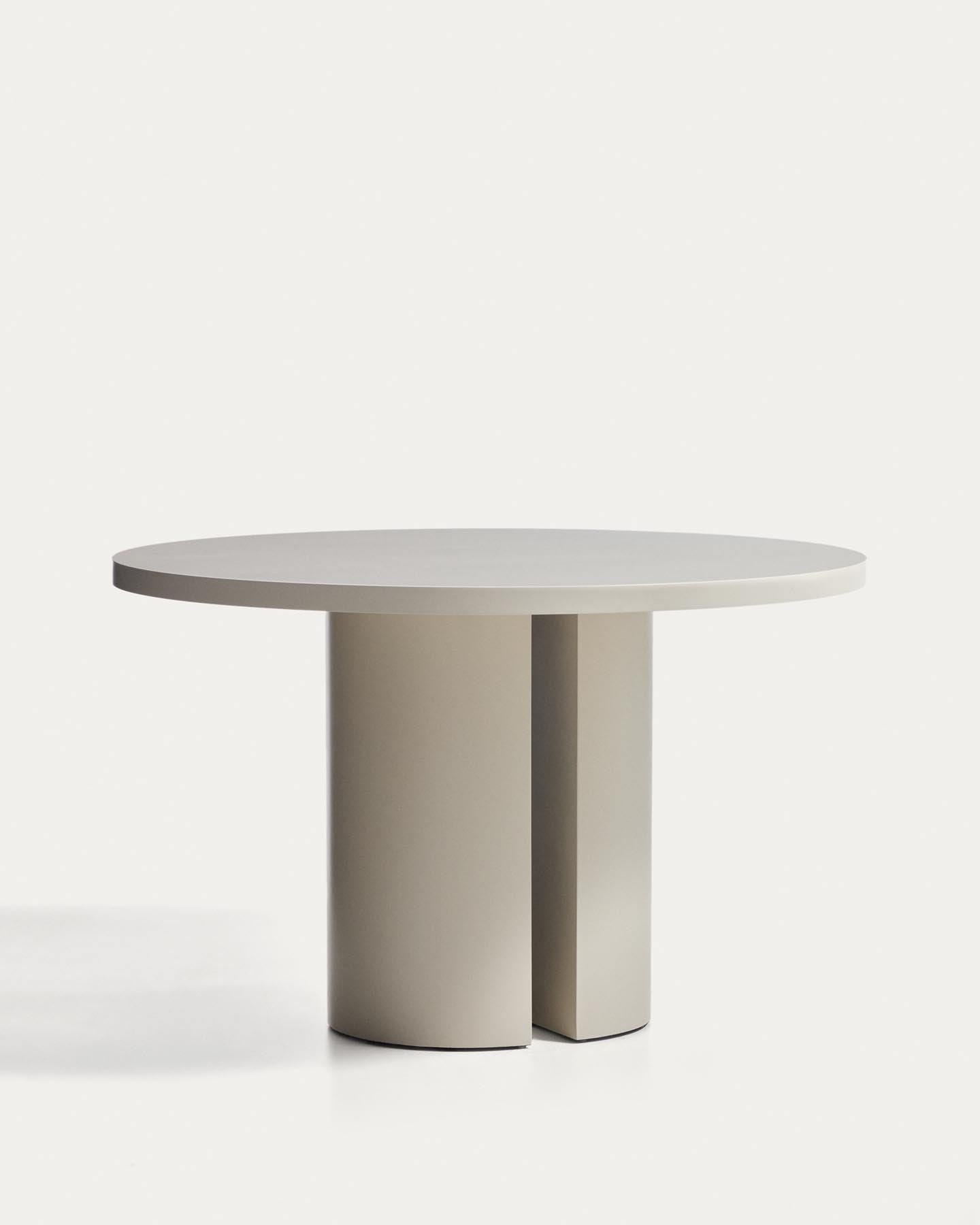 Runder Tisch Nealy aus lackiertem MDF mit eierschalfarbenem Finish Ø 120 cm in Beige präsentiert im Onlineshop von KAQTU Design AG. Esstisch ist von Kave Home
