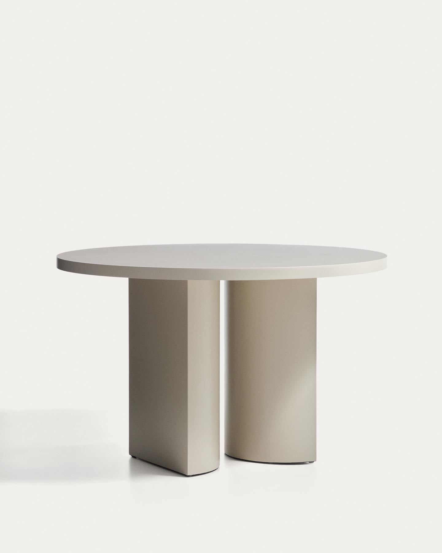 Runder Tisch Nealy aus lackiertem MDF mit eierschalfarbenem Finish Ø 120 cm in Beige präsentiert im Onlineshop von KAQTU Design AG. Esstisch ist von Kave Home