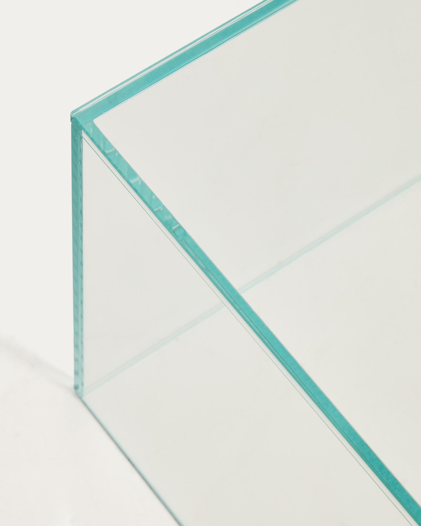Couchtisch Orlia aus transparentem gehärtetem Glas, 110 x 50 cm in Transparent präsentiert im Onlineshop von KAQTU Design AG. Couchtisch ist von Kave Home