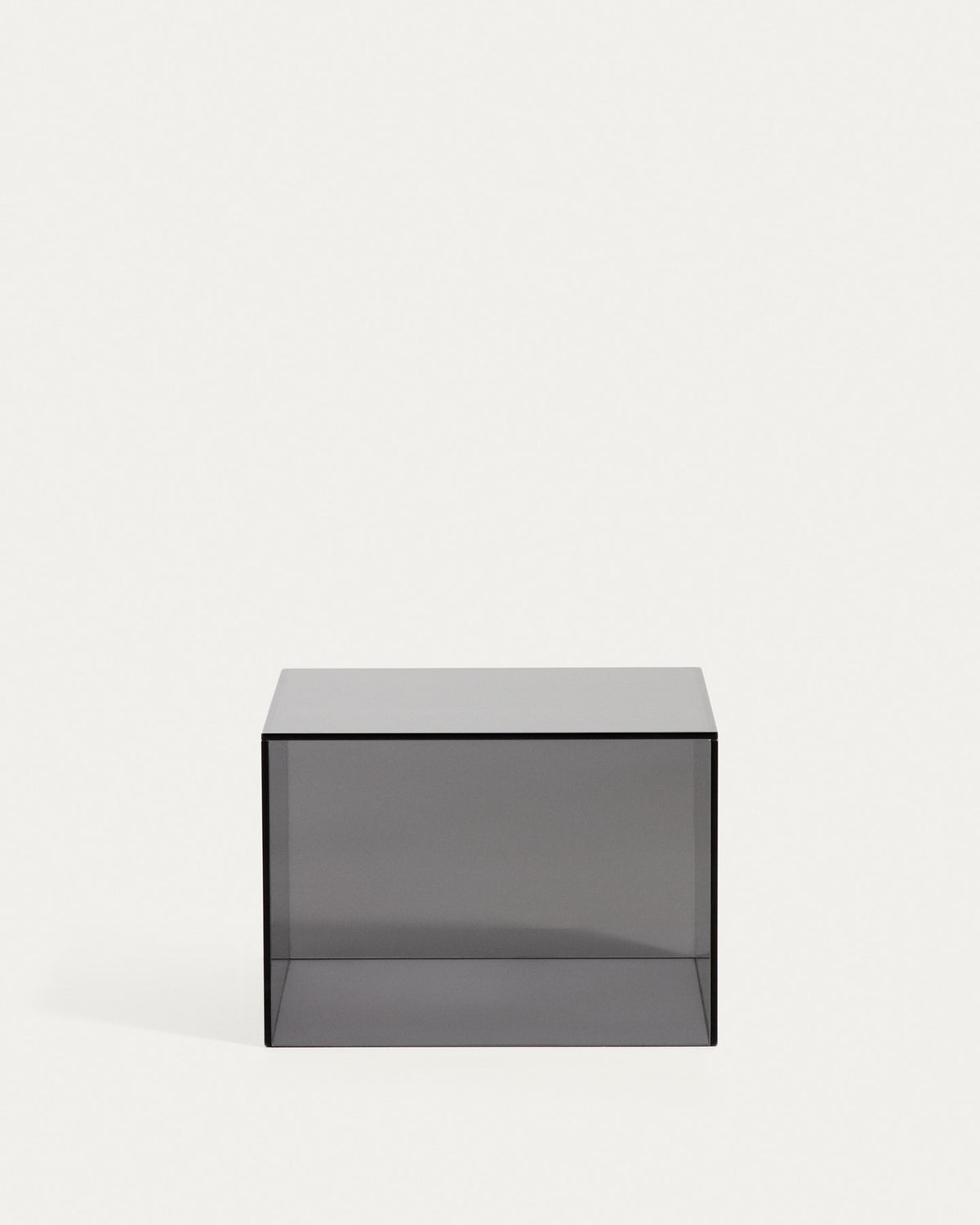 Beistelltisch Orlia aus gehärtetem Glas in Dunkelgrau, 50 x 50 cm in Dunkelgrau präsentiert im Onlineshop von KAQTU Design AG. Beistelltisch ist von Kave Home