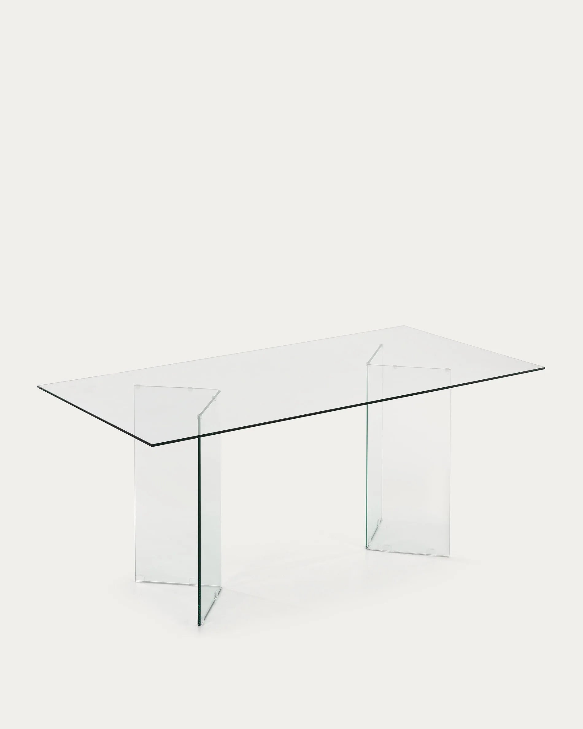 Der Burano Glastisch von Kave Home: Ein eleganter, funktionaler Esstisch mit klarer Glasplatte, ideal für stilvolle Runden.