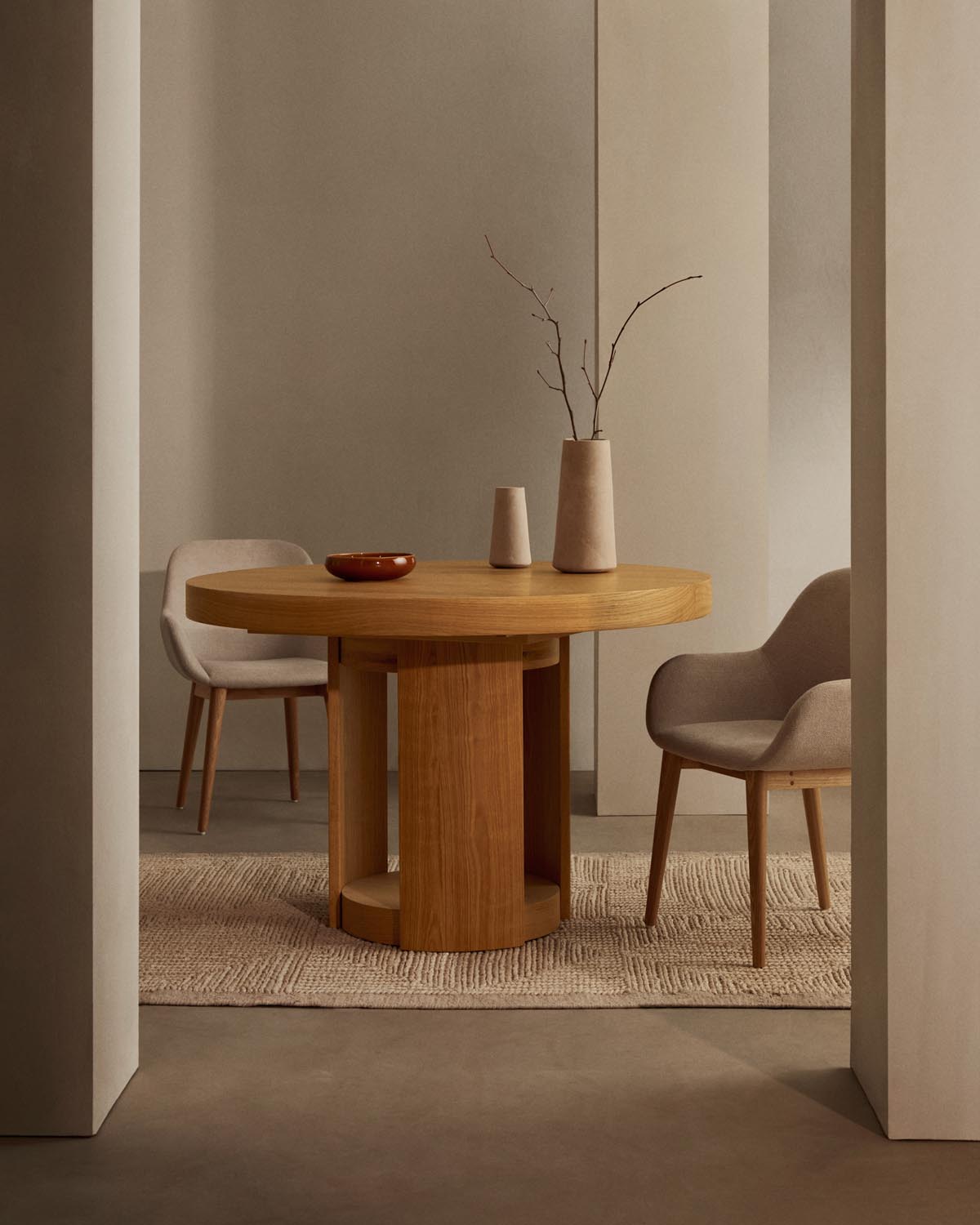 Artis Ausziehtisch rund aus Massivholz und Eichenfurnier FSC 100% 120 (170) x 80 cm