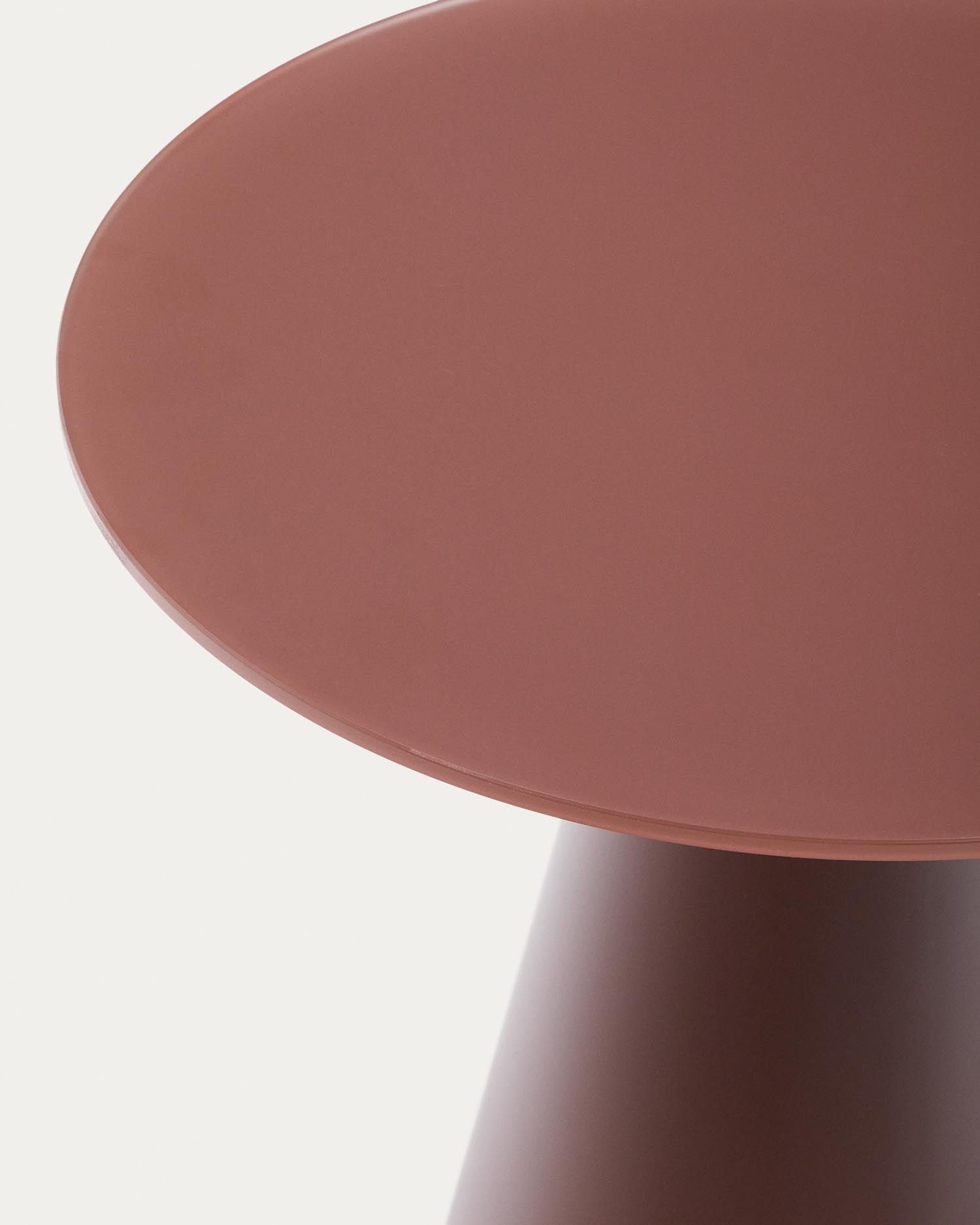 Wilshire Beistelltisch  aus gehärteten Milchglas und Stahl matt terracottafarben lackiert Ø50 cm in Terrakotta präsentiert im Onlineshop von KAQTU Design AG. Beistelltisch ist von Kave Home